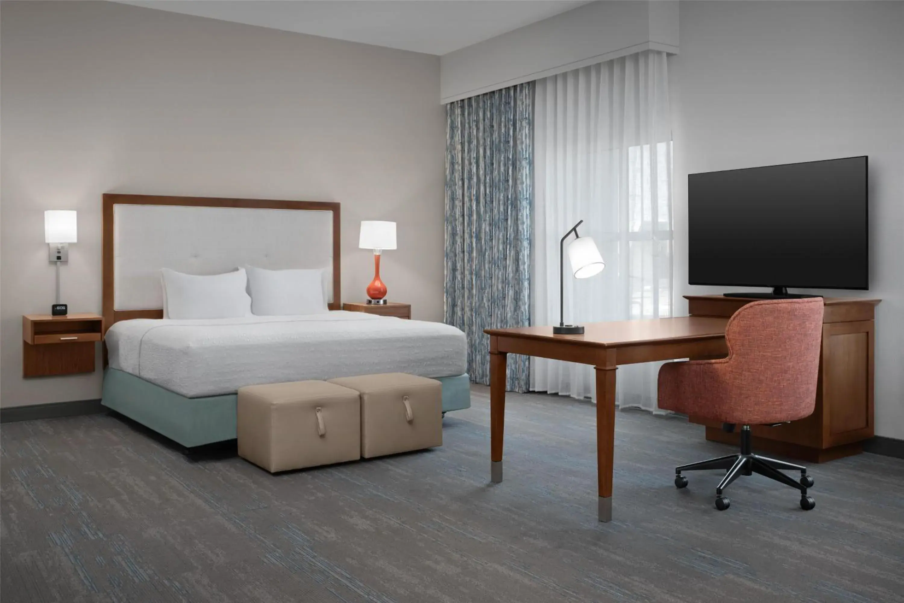 Bed in Hampton Inn and Suites by Hilton Vero Beach-Downtown Bed in Hampton Inn and Suites by Hilton Vero Beach-Downtown