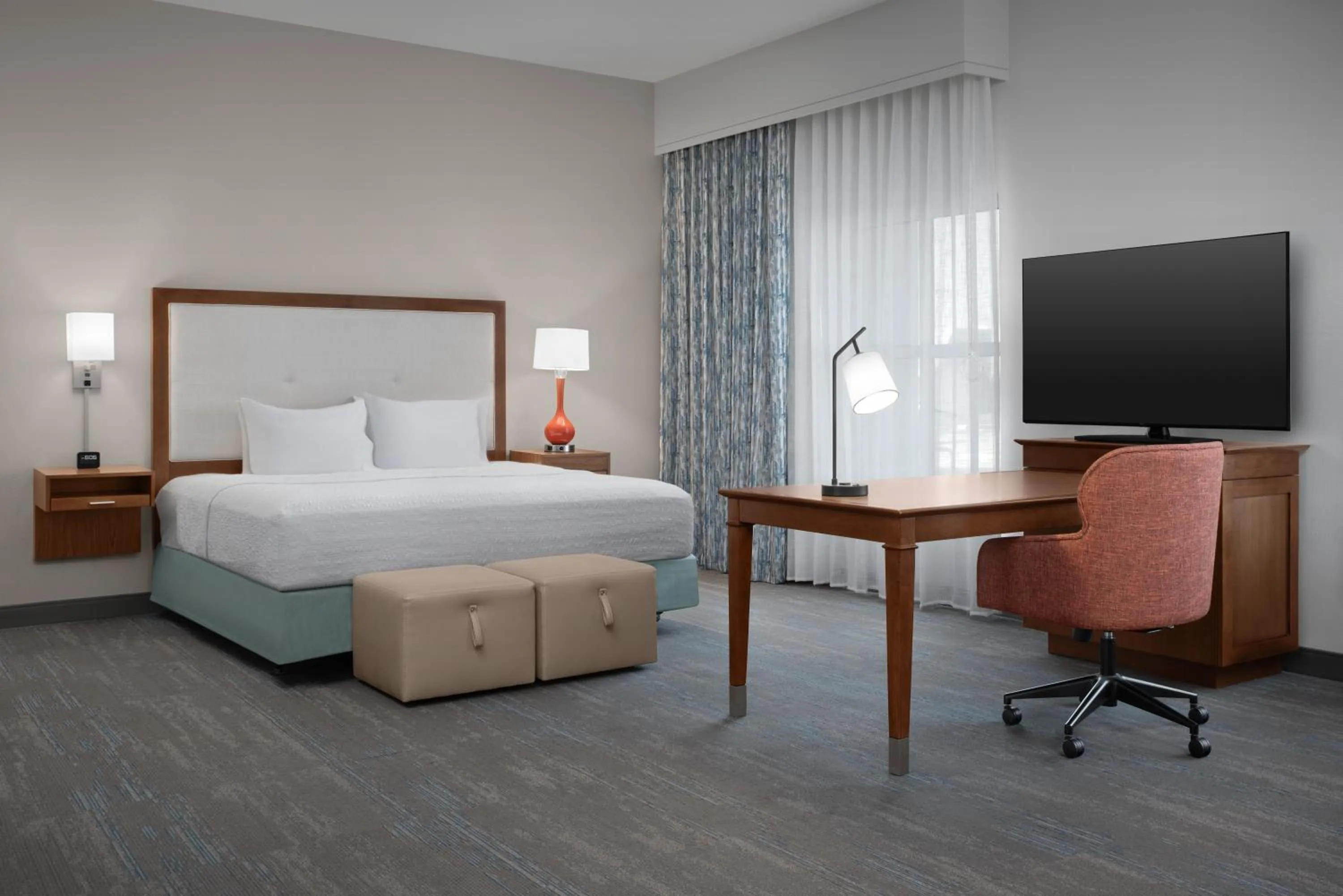 Bedroom, Bed in Hampton Inn and Suites by Hilton Vero Beach-Downtown