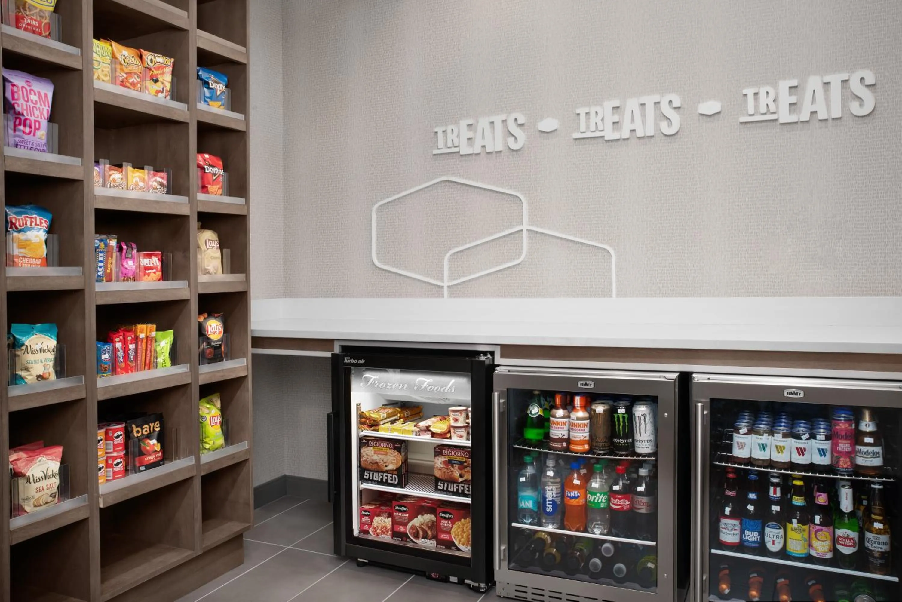 Food in Hampton Inn and Suites by Hilton Vero Beach-Downtown