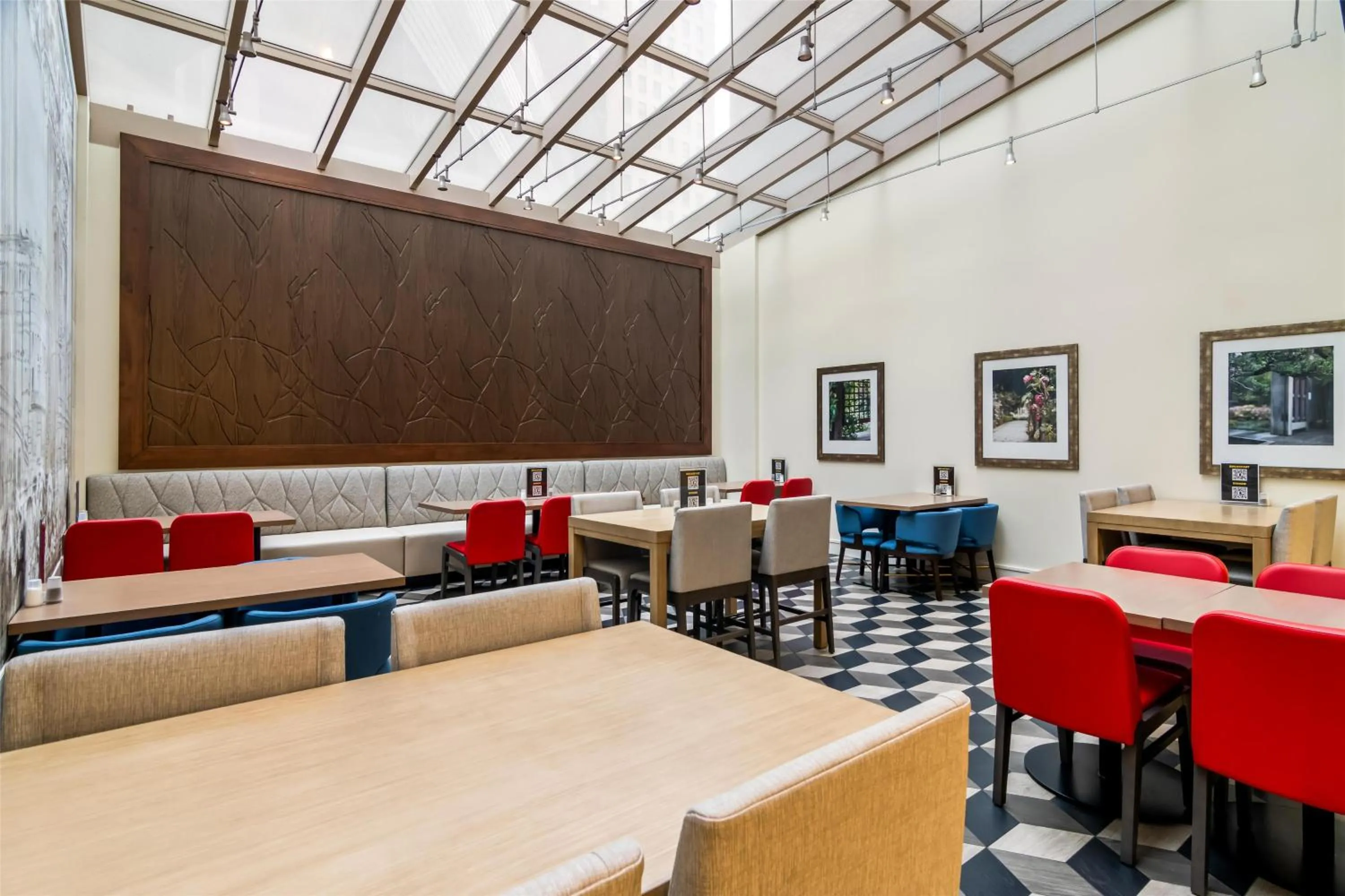 Breakfast in Hilton Garden Inn Chicago Downtown Riverwalk