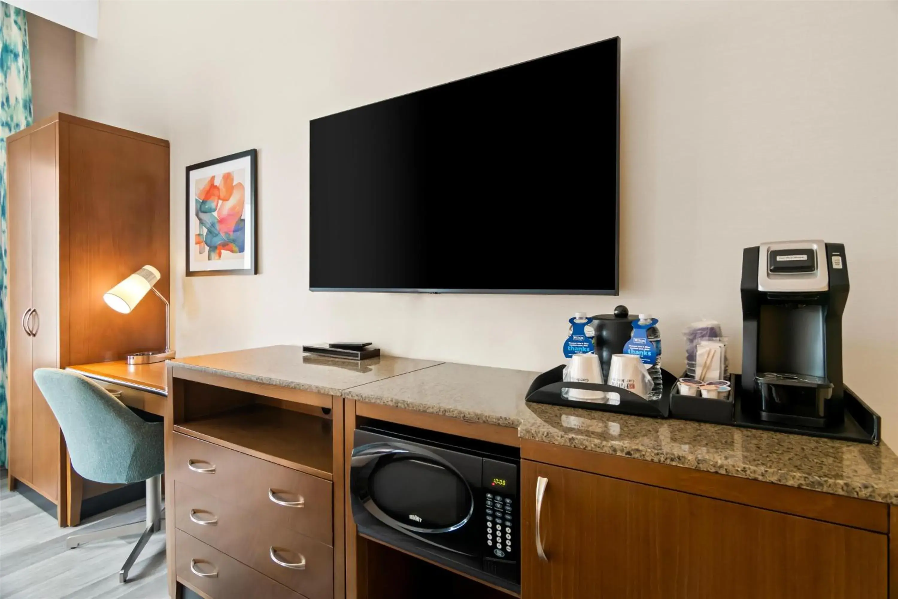 Bedroom in Hilton Garden Inn Chicago Downtown Riverwalk Bedroom in Hilton Garden Inn Chicago Downtown Riverwalk