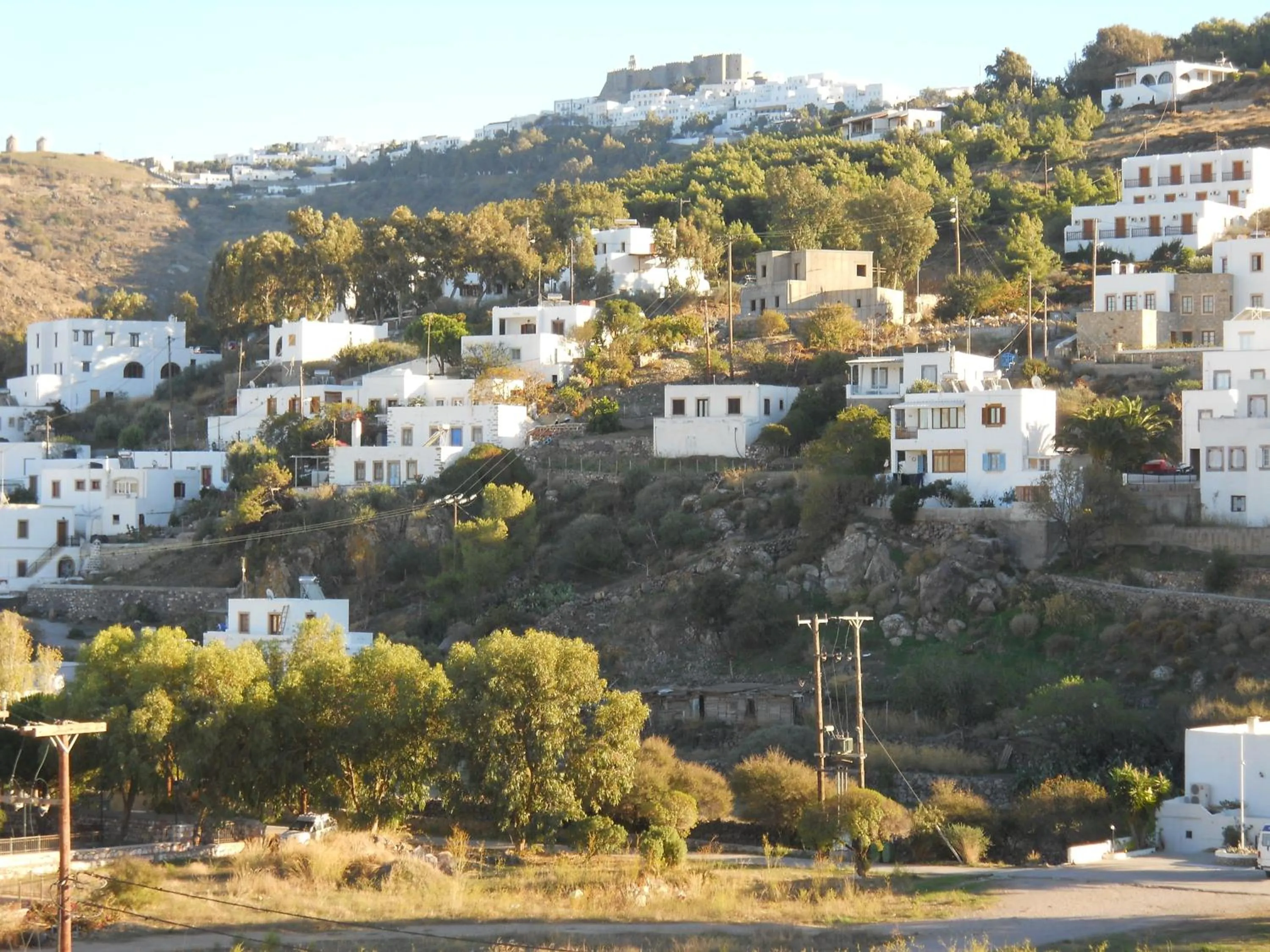 Neighbourhood in Yvonni Studios