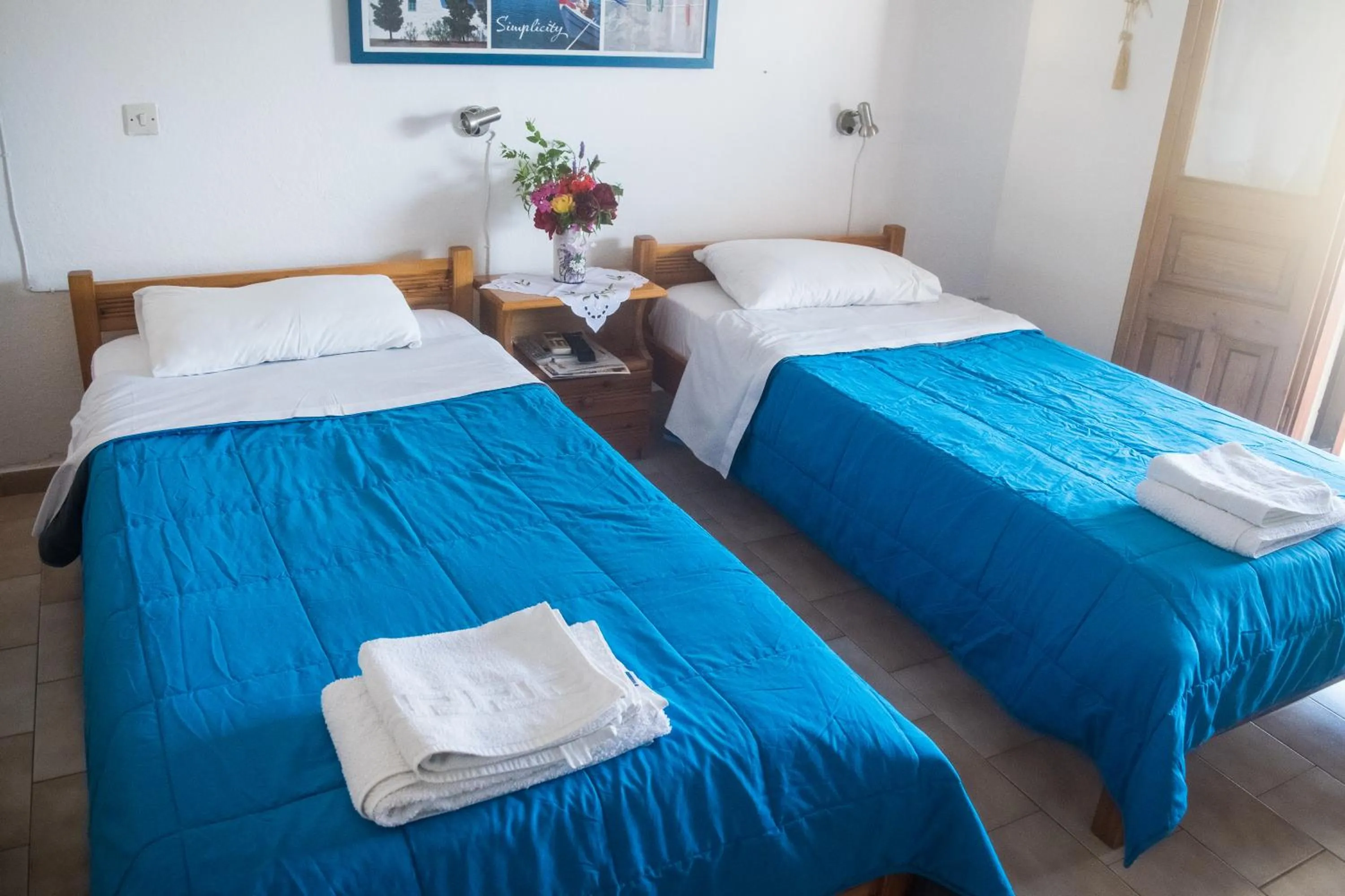 Bed in Yvonni Studios