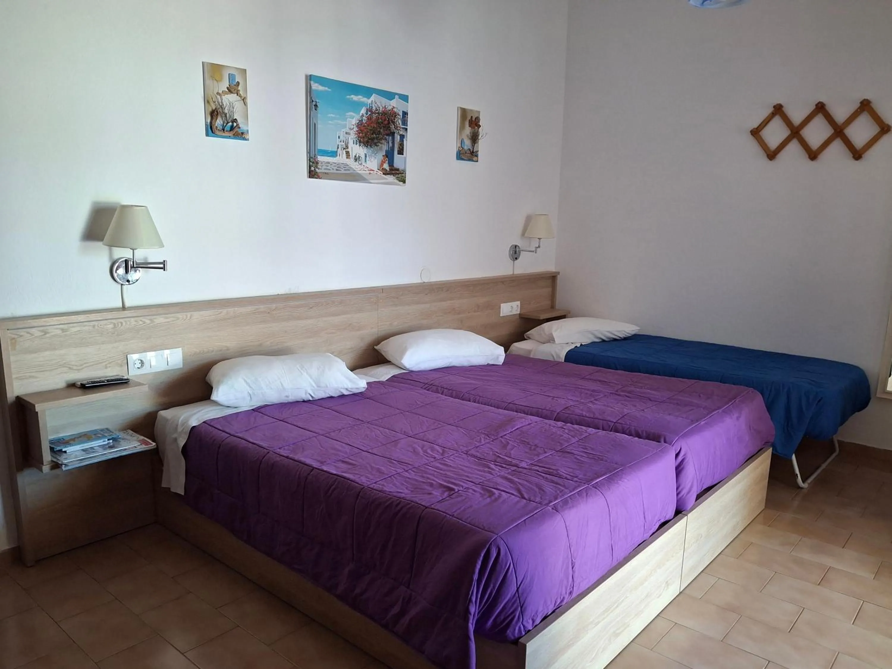 Bed in Yvonni Studios