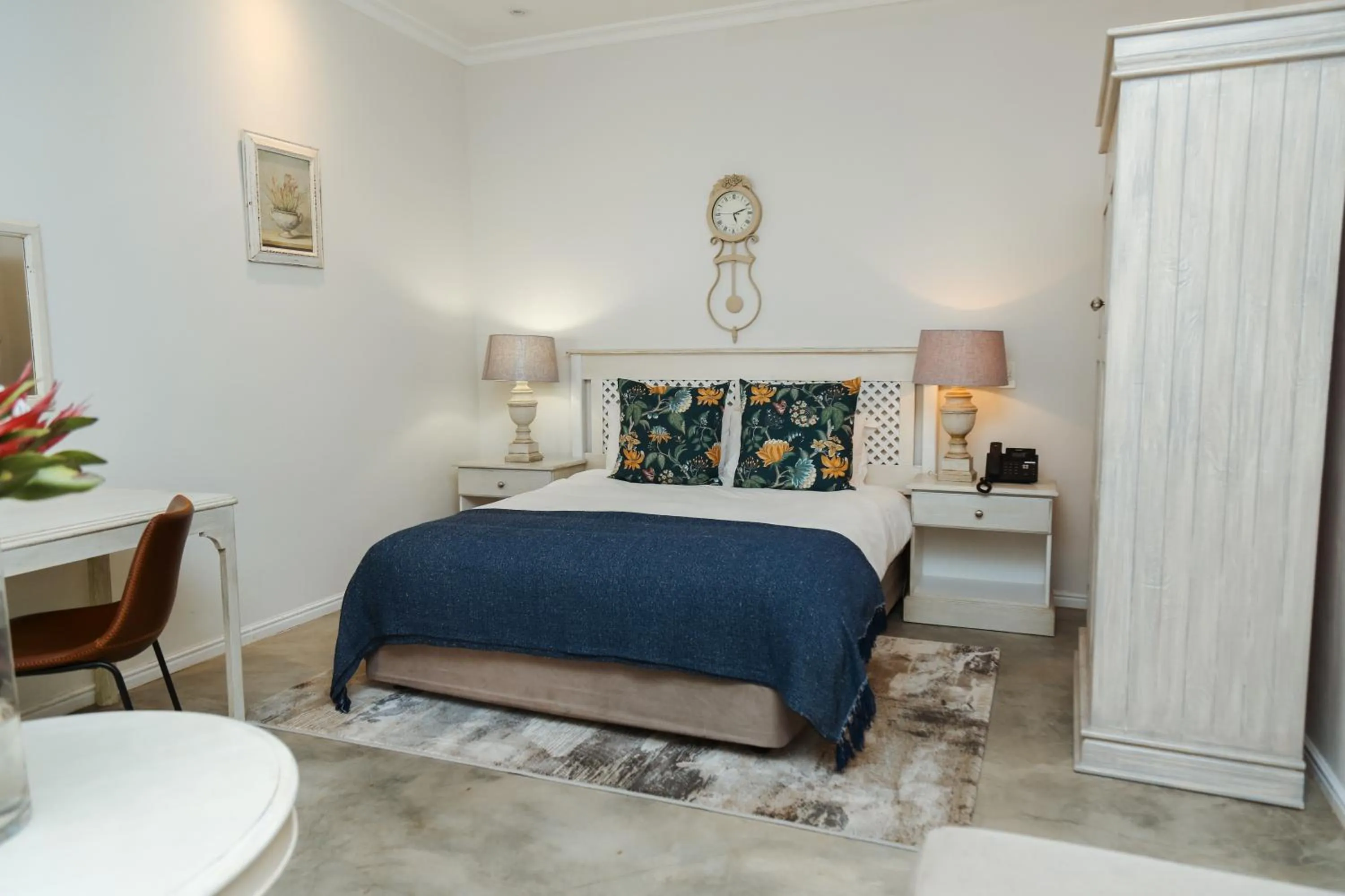 Bedroom, Bed in Le Pommier Wine Estate