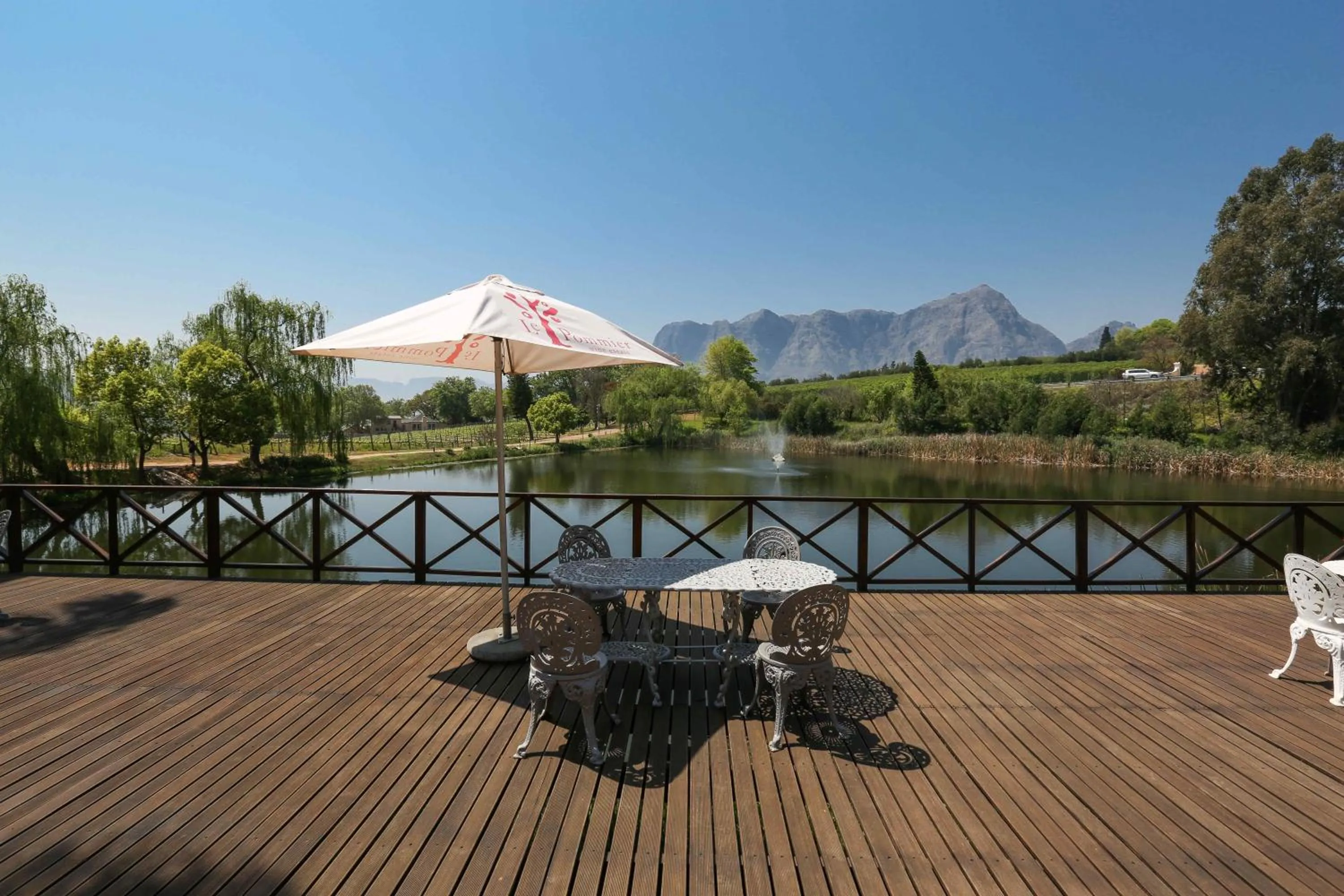 Lake view in Le Pommier Wine Estate