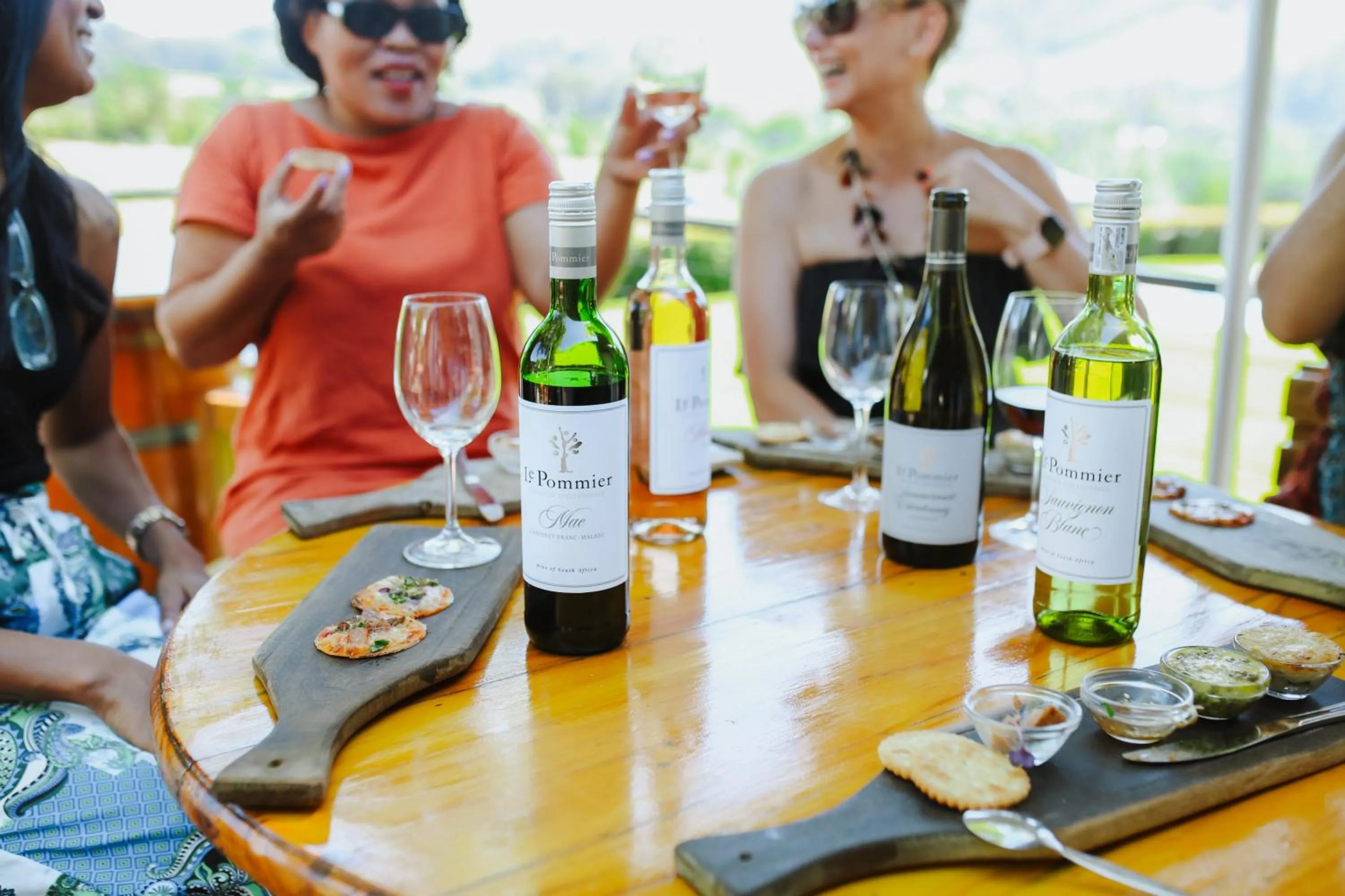 Restaurant/places to eat in Le Pommier Wine Estate