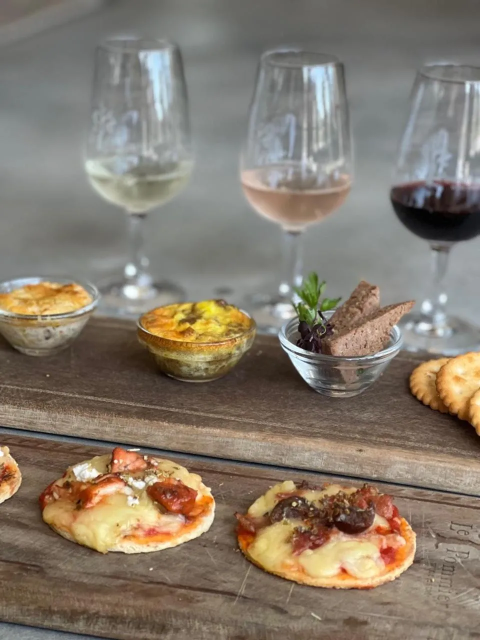 Restaurant/places to eat in Le Pommier Wine Estate