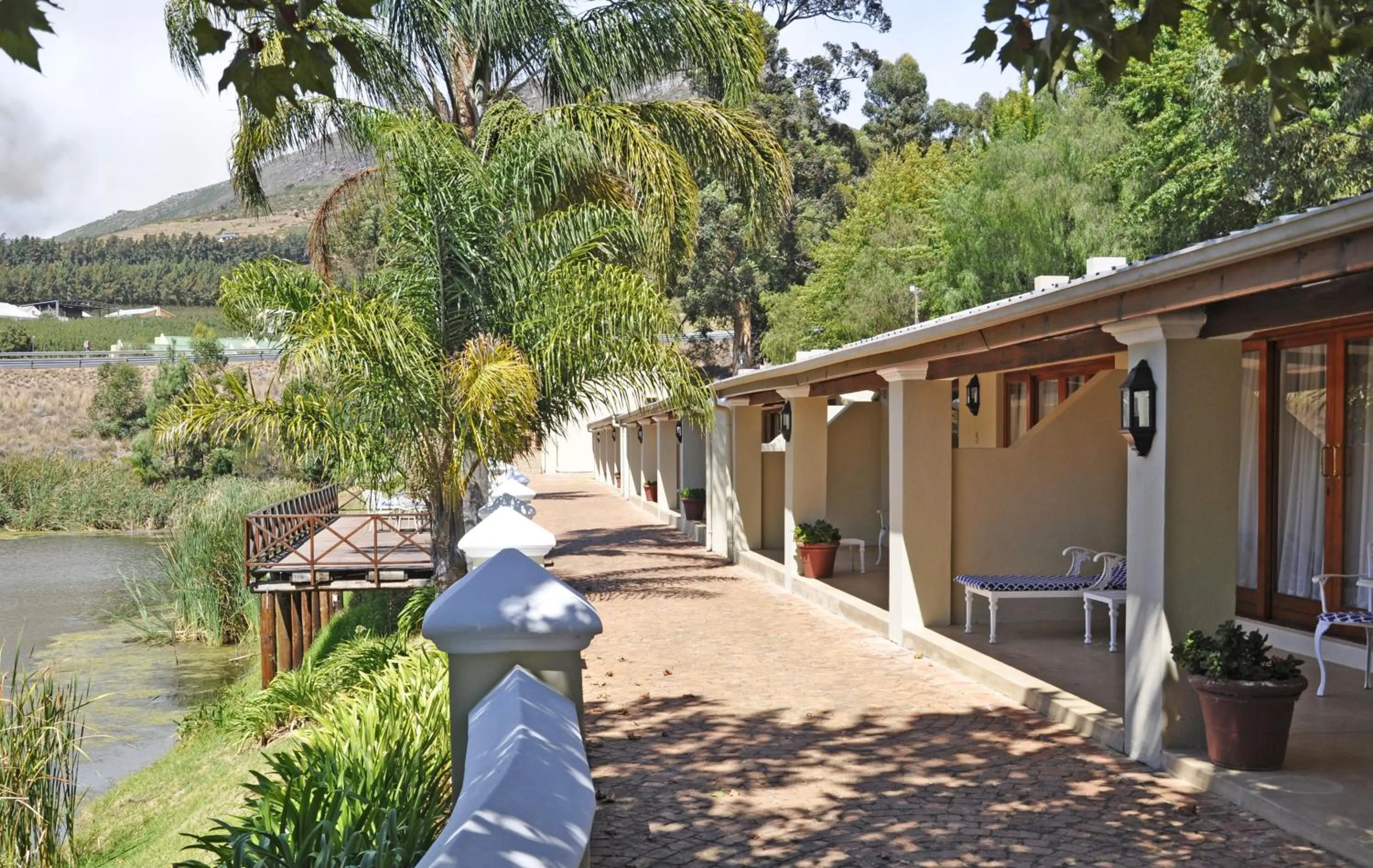 Lake view in Le Pommier Wine Estate