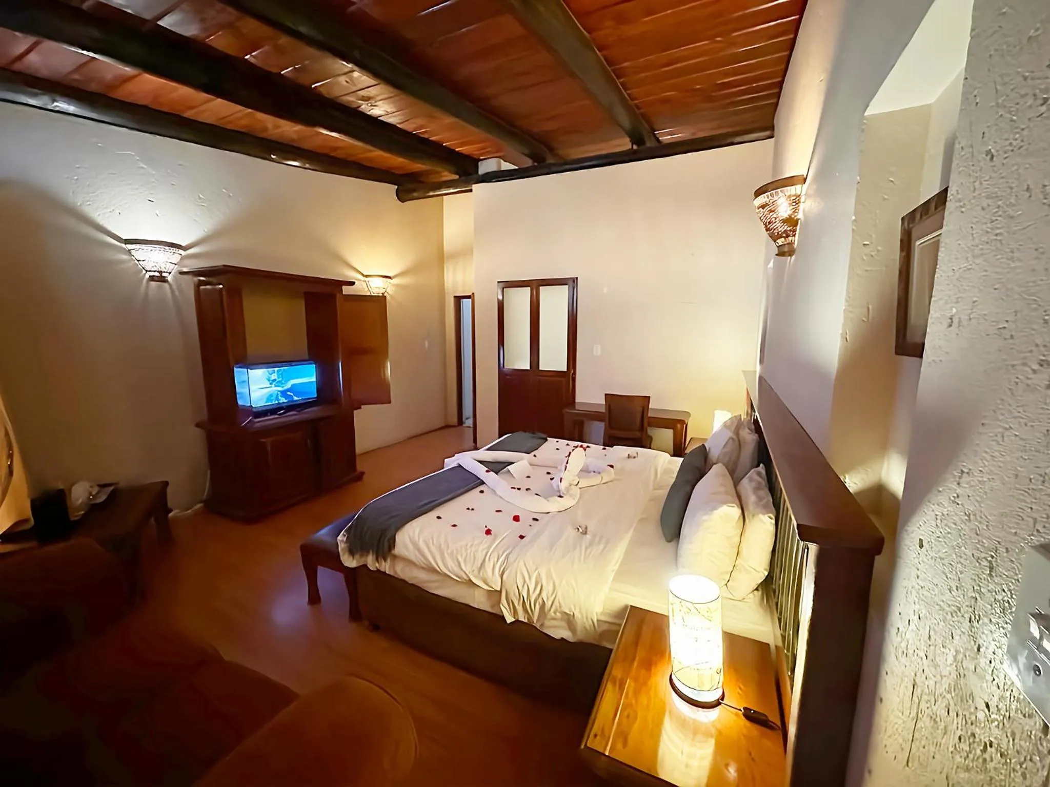 Bedroom, Bed in La Montagne Guest Lodge