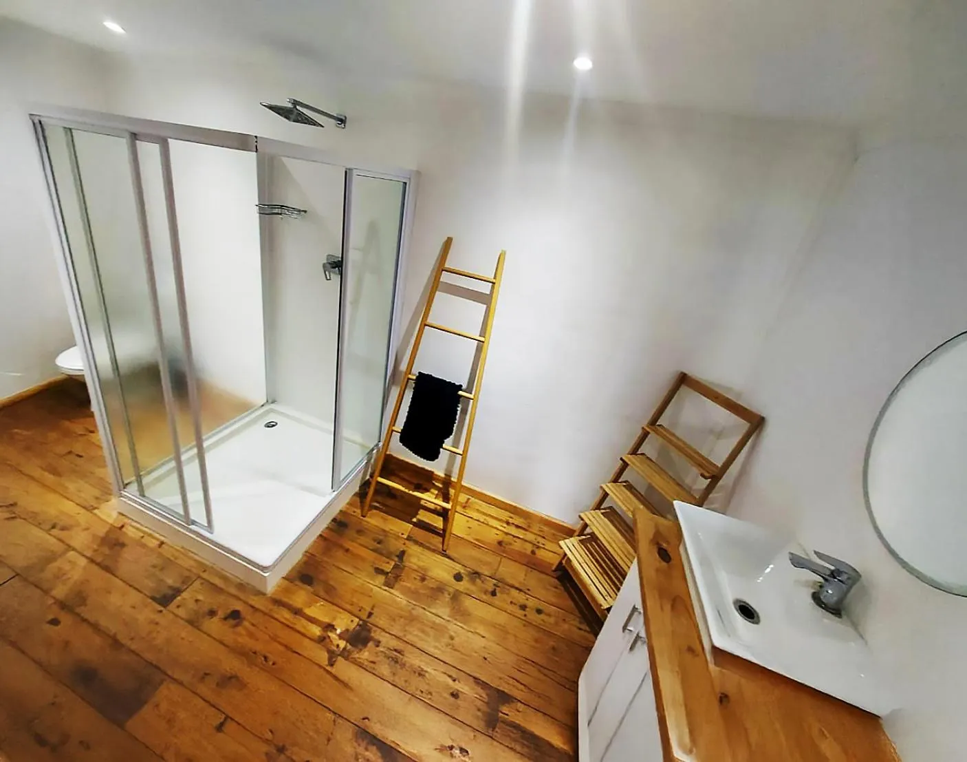 Shower in La Montagne Guest Lodge