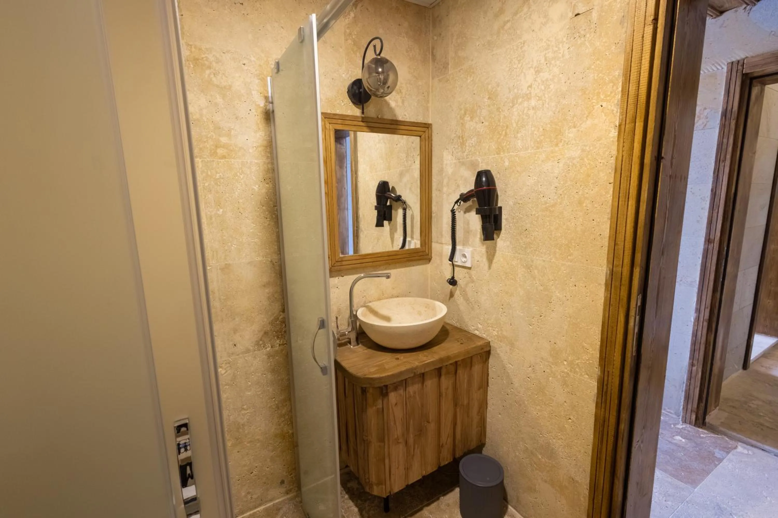 Shower in Rio Cappadocia Hotel