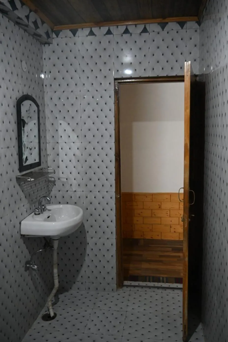 Taj Guest House