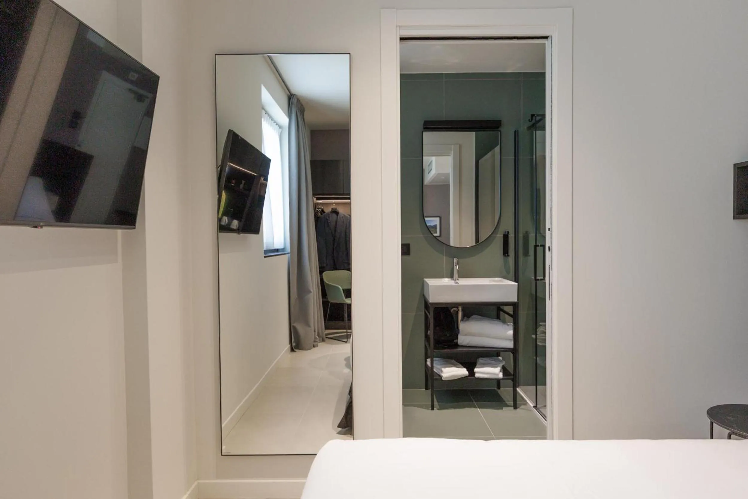 Bed in Hotel Stelvio Tirano