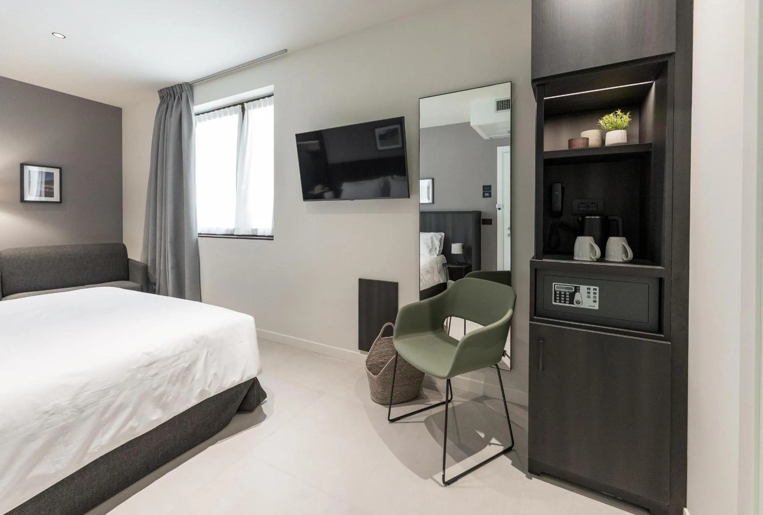 Bed in Hotel Stelvio Tirano