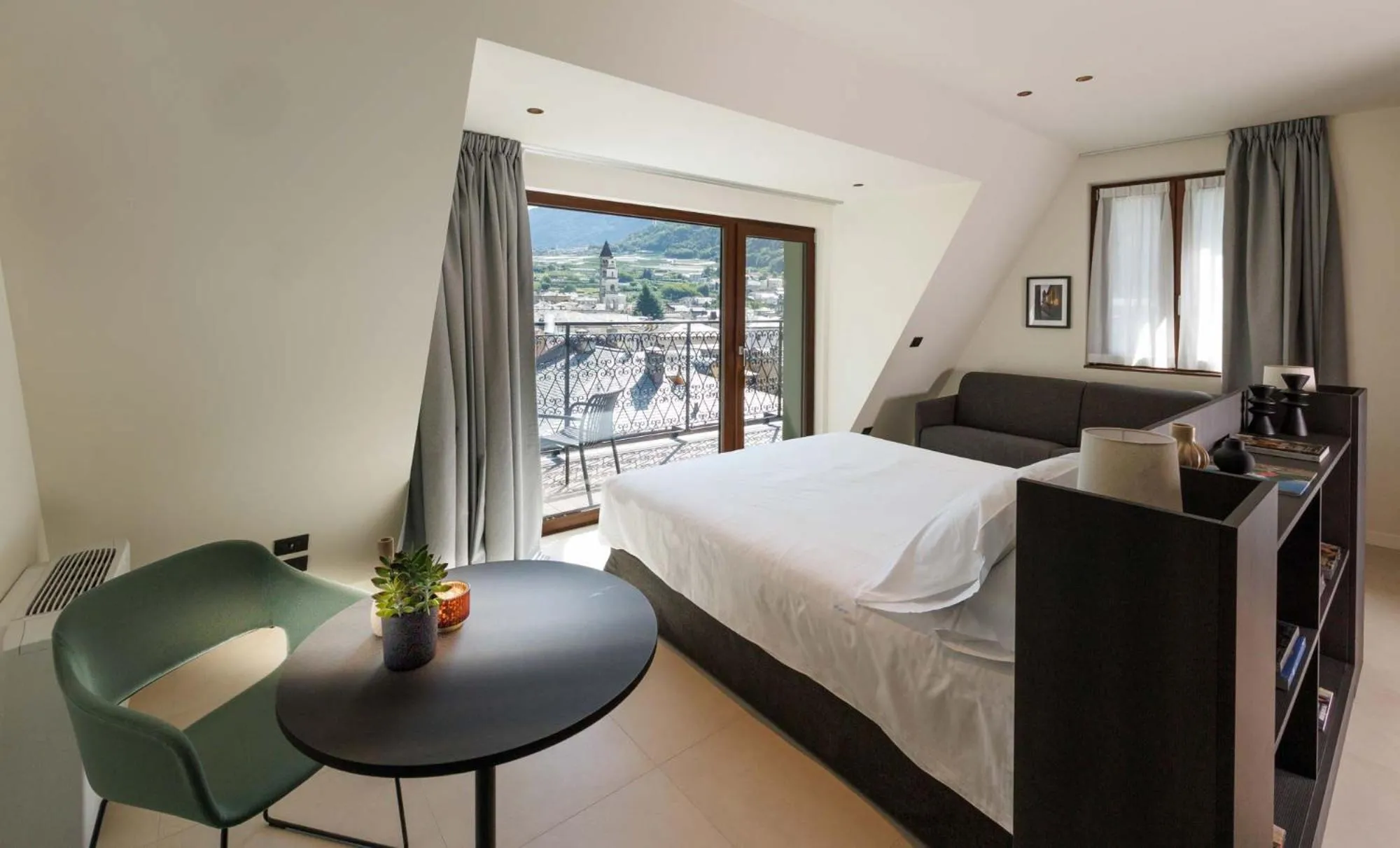 Bed in Hotel Stelvio Tirano