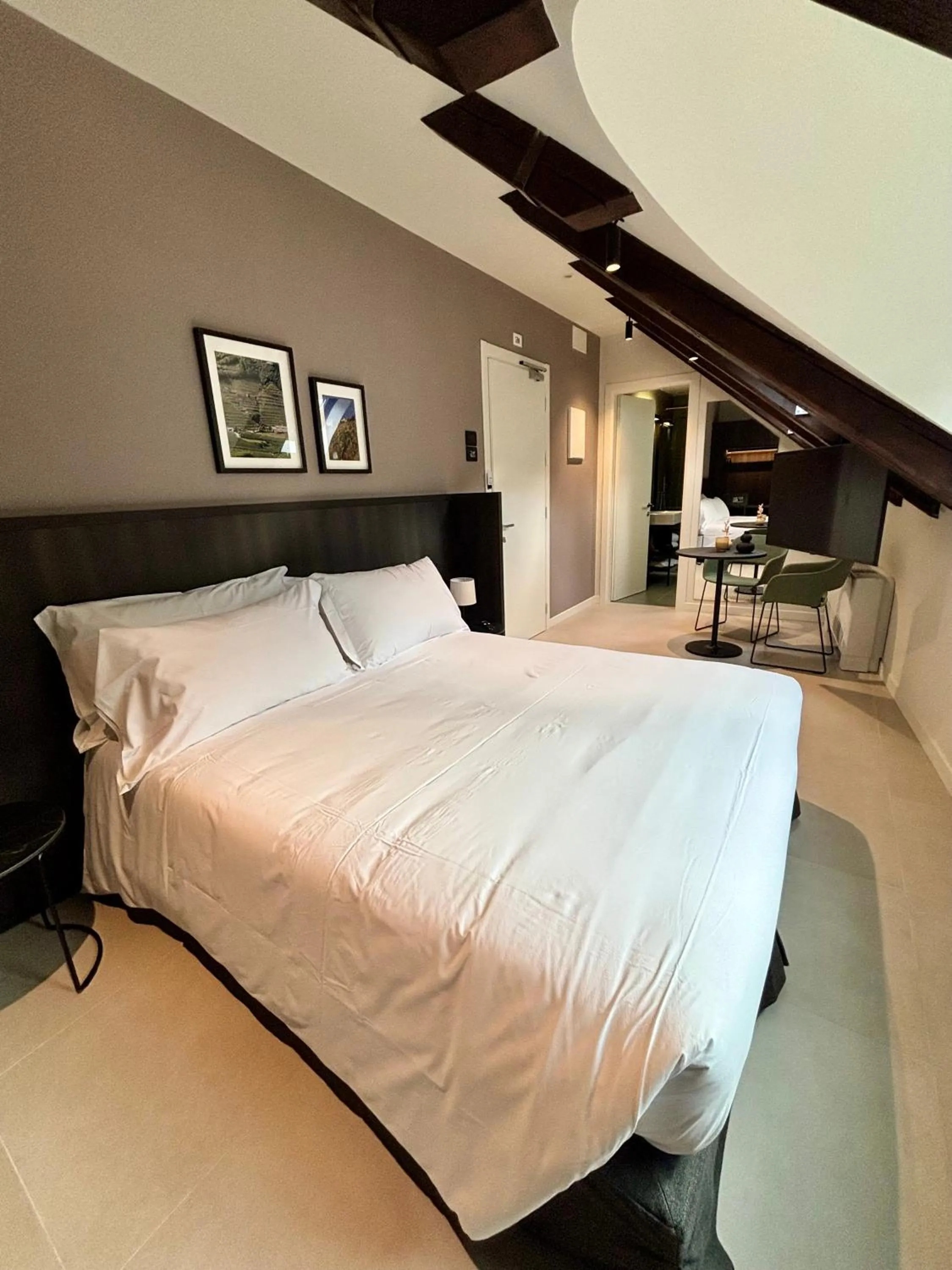 Photo of the whole room, Bed in Hotel Stelvio Tirano