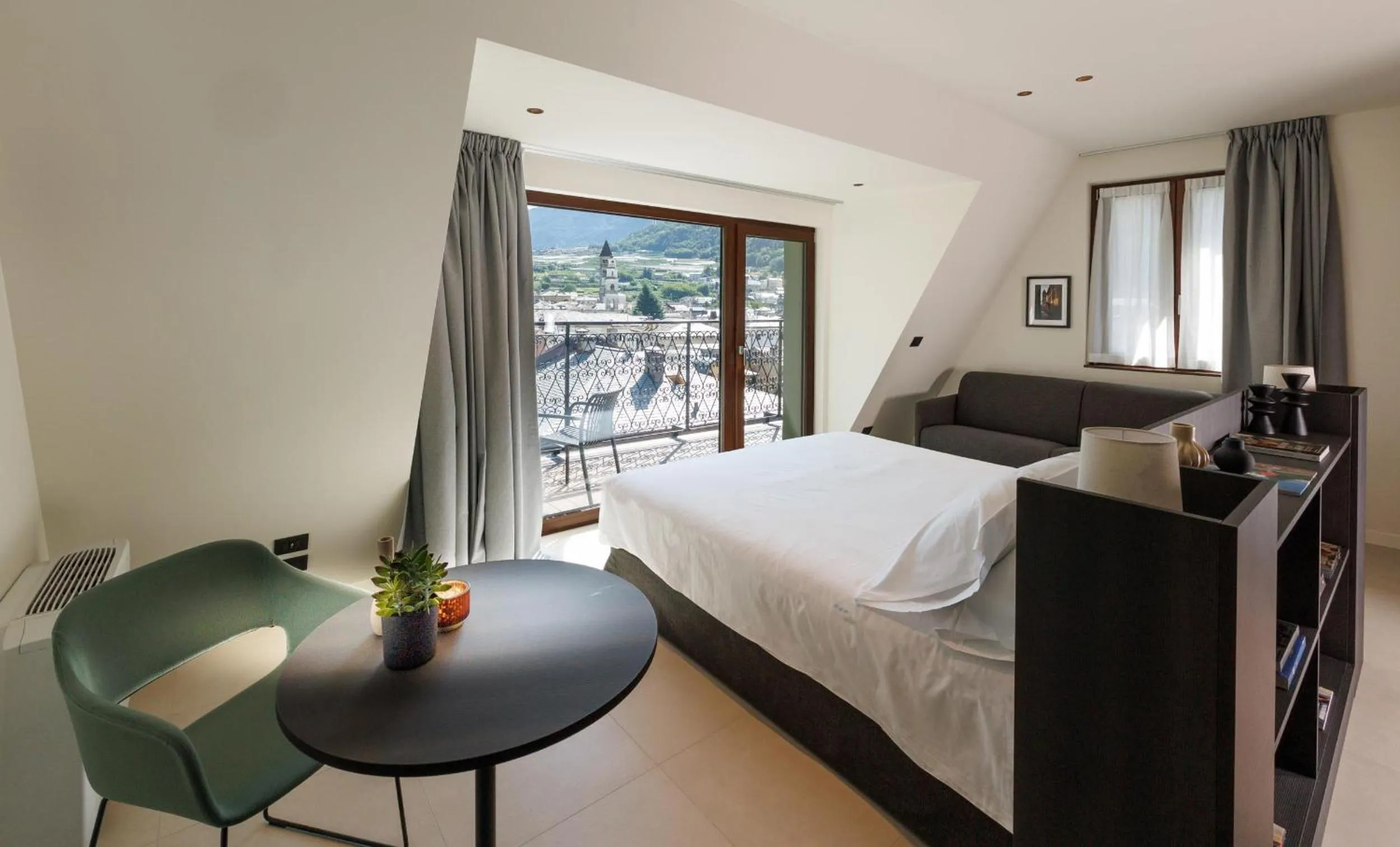 Bed in Hotel Stelvio Tirano