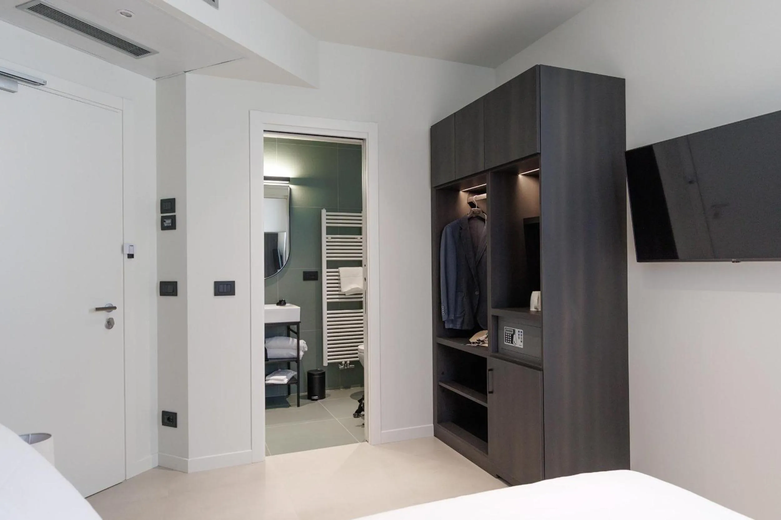 Bed in Hotel Stelvio Tirano