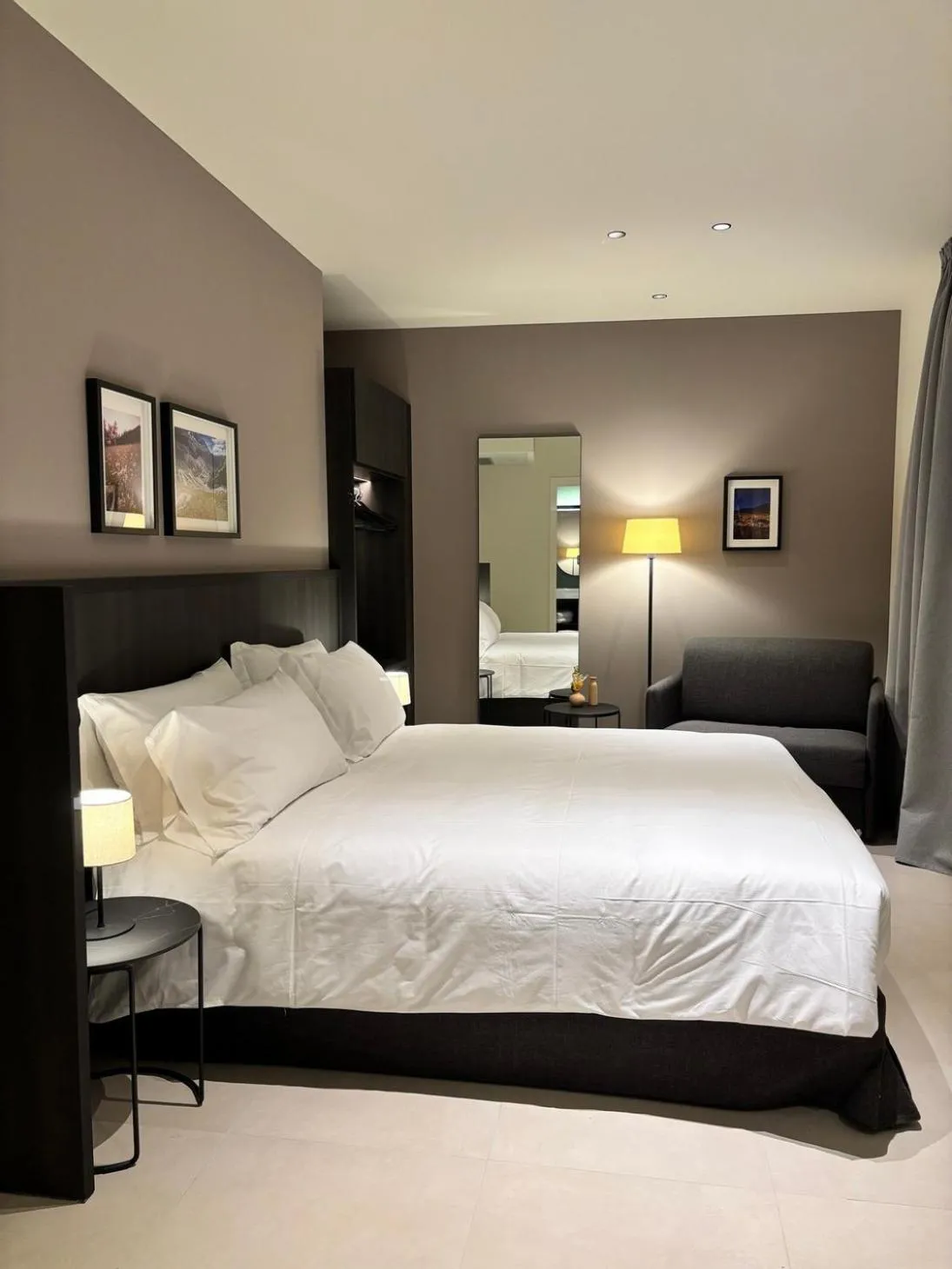 Photo of the whole room, Bed in Hotel Stelvio Tirano