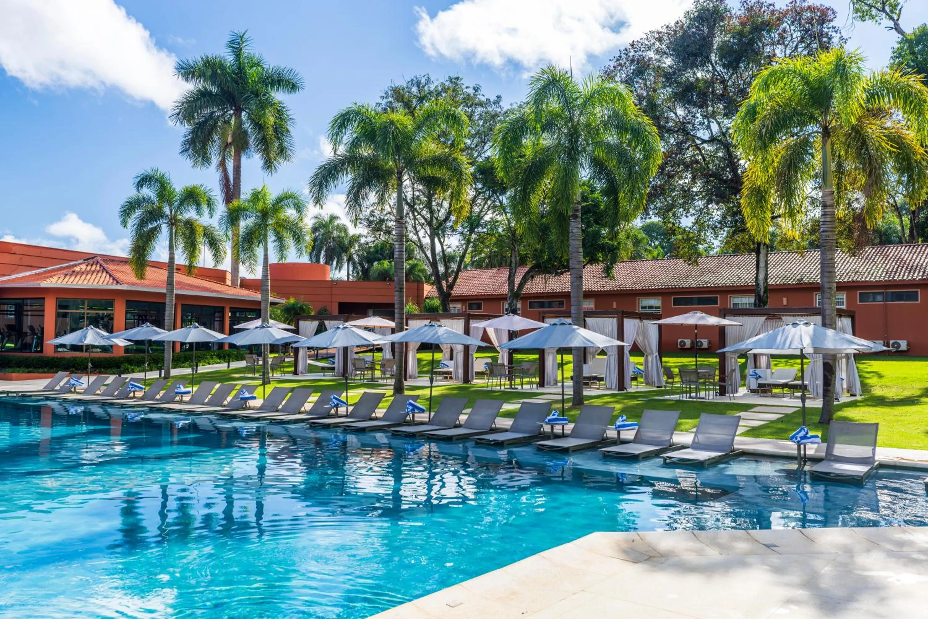 Swimming pool in Sanma Hotel