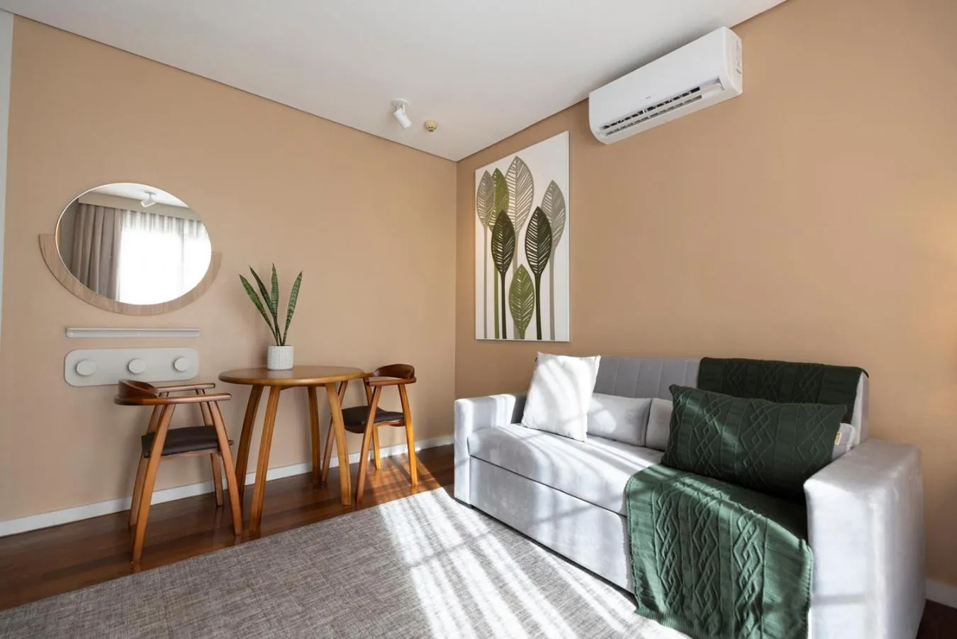 Living room, Bed in Sanma Hotel