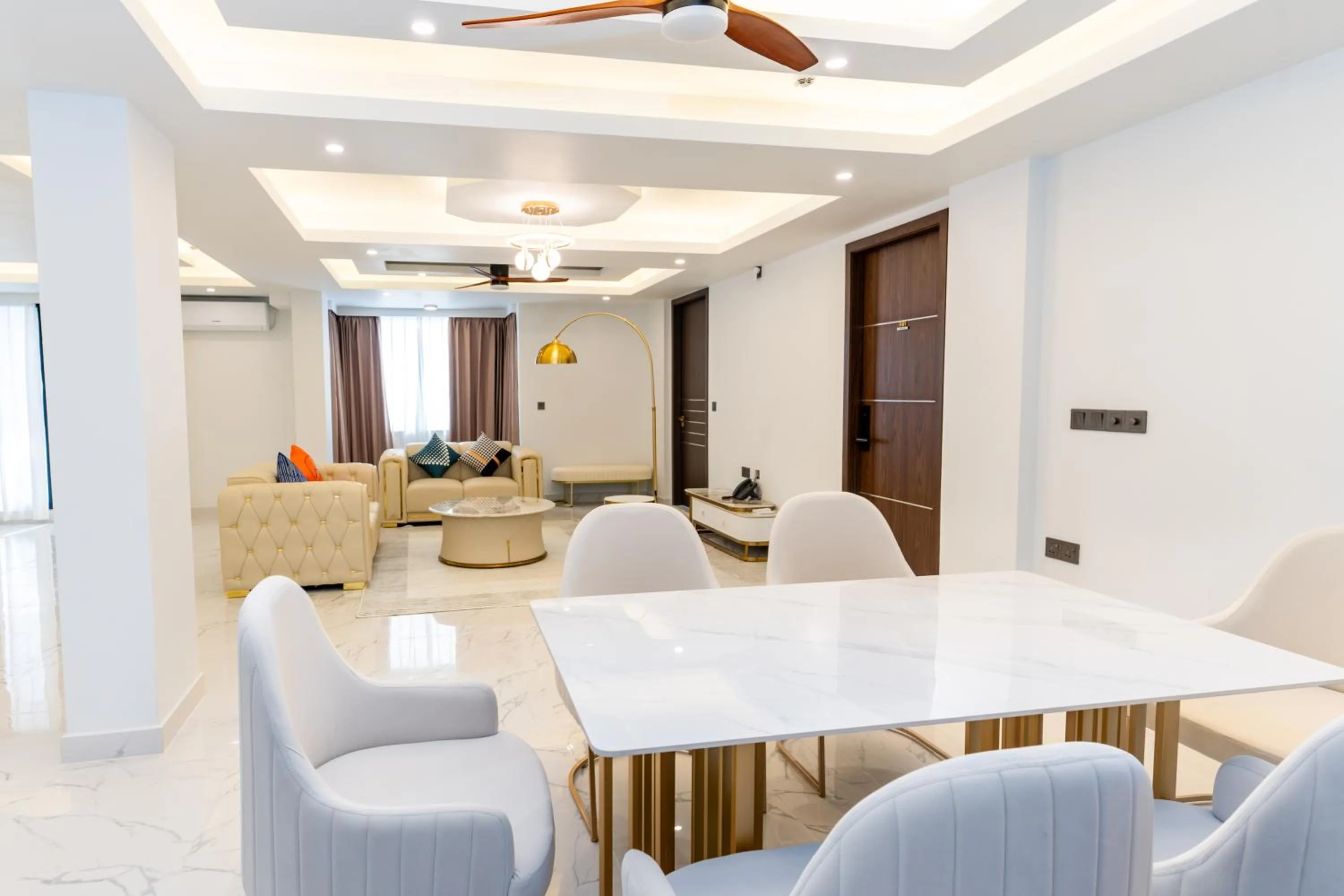 Living room in Ocean Pearl Family Suite