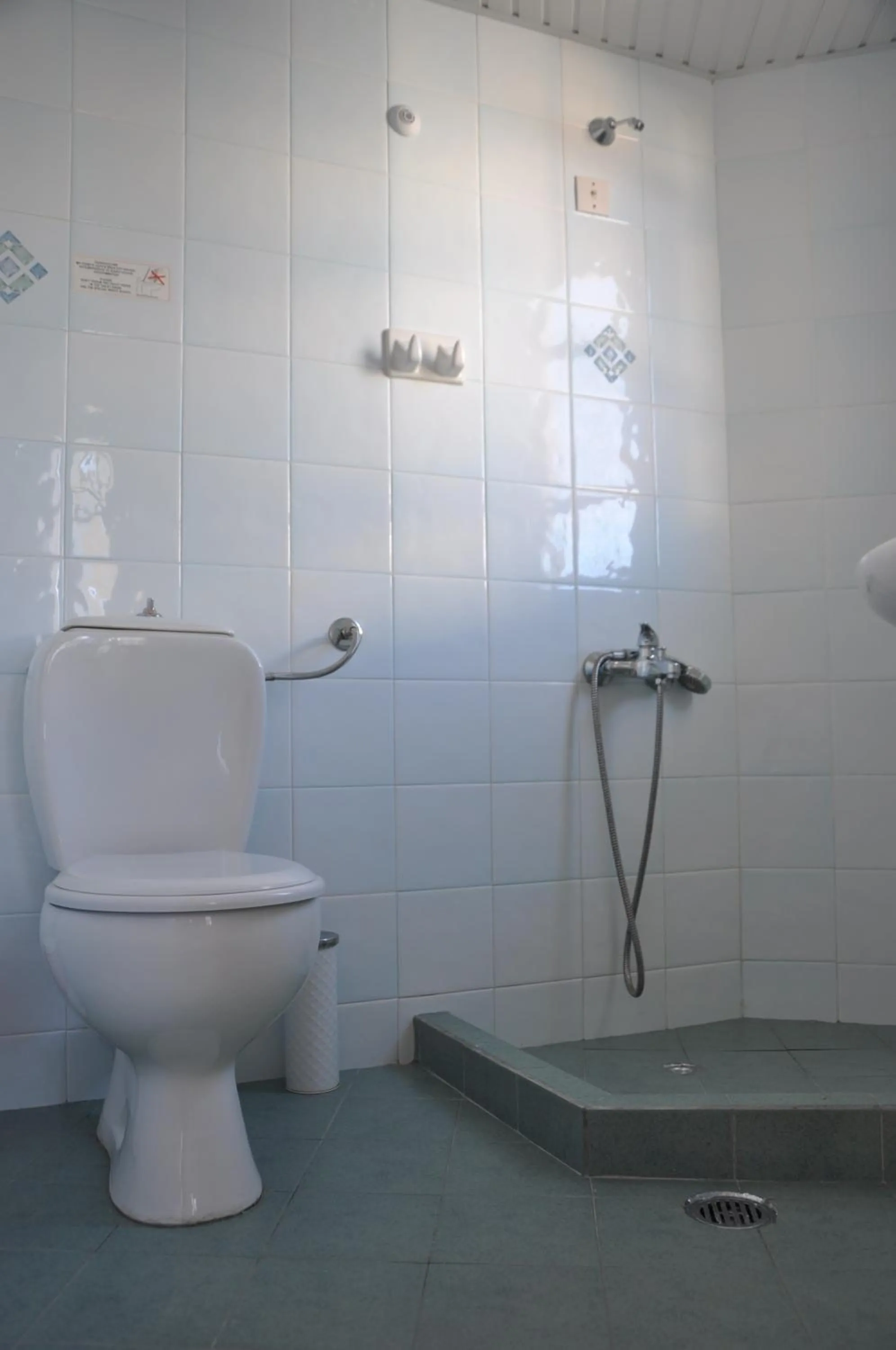 Shower in Helen Suites