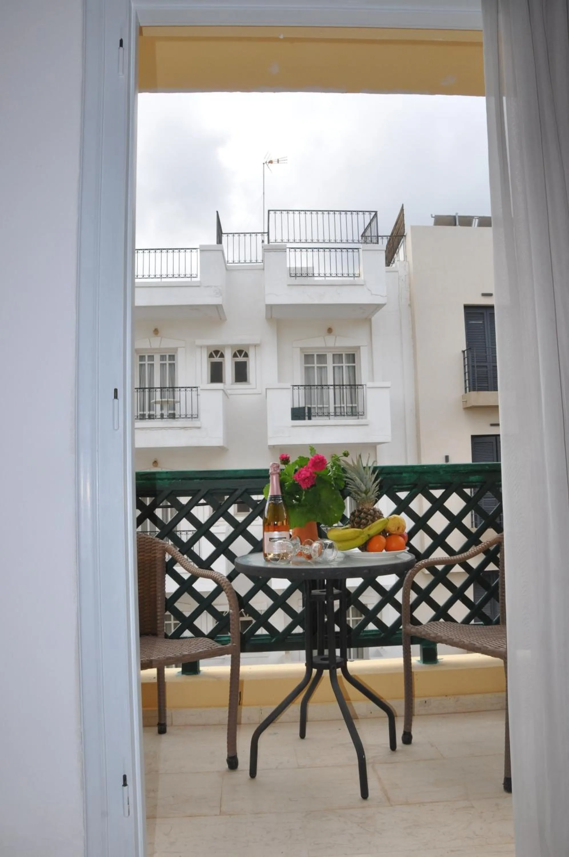 Helen Suites
