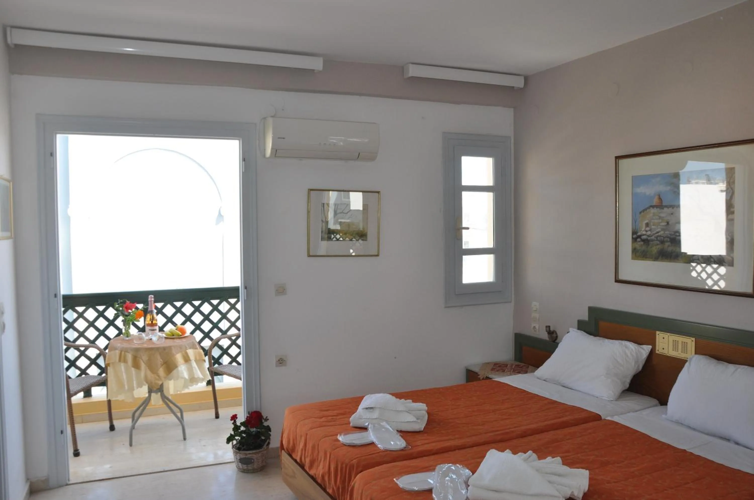 Bedroom, Bed in Helen Suites