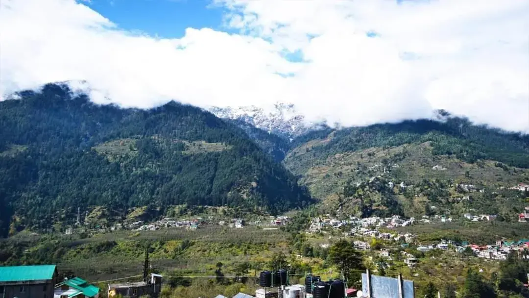 Mountain view in Azure Chandertal Regency Hotel And Spa Mountain view in Azure Chandertal Regency Hotel And Spa