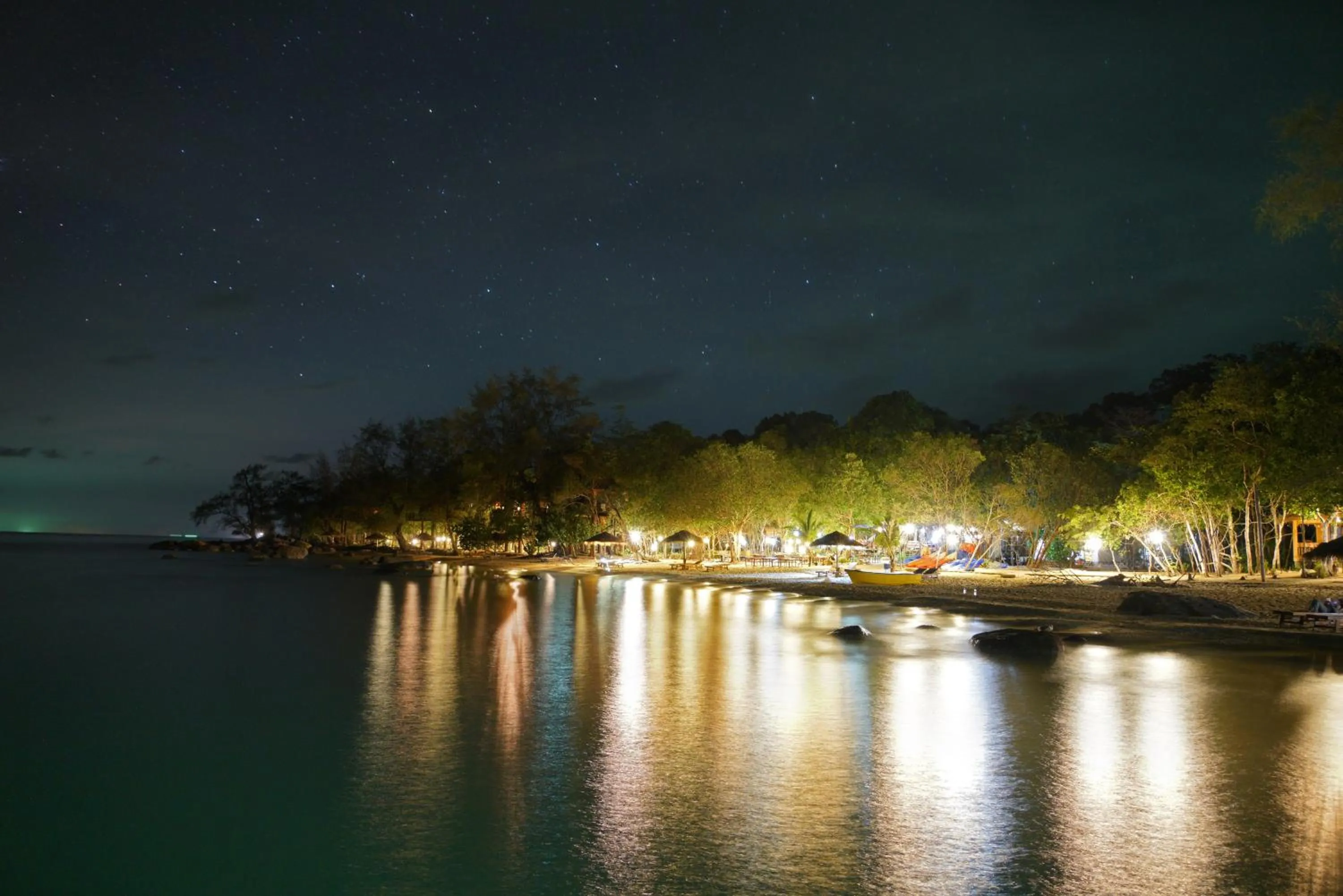 Beach in Tree House Bungalows
