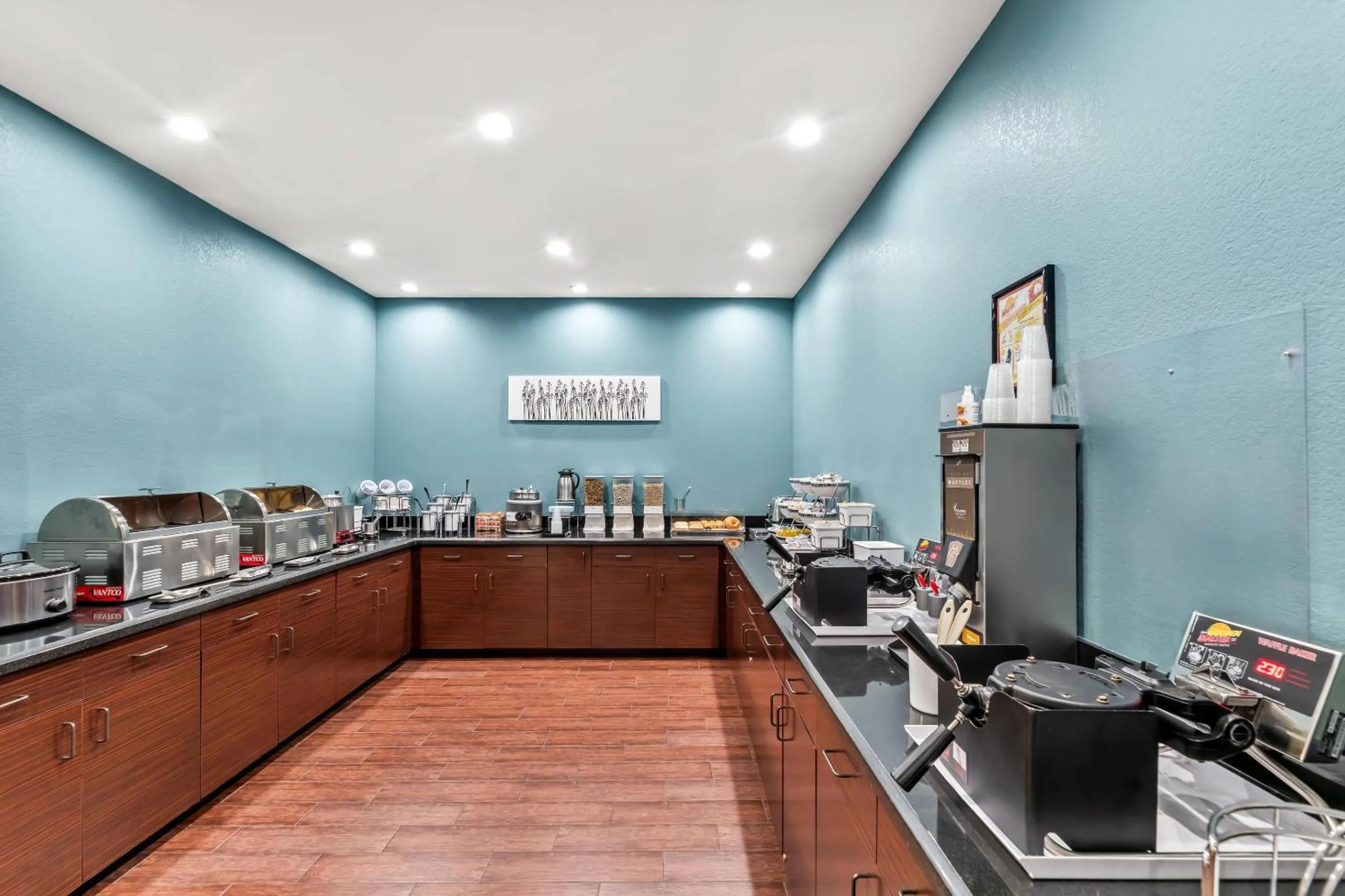 Breakfast in MainStay Suites Lufkin