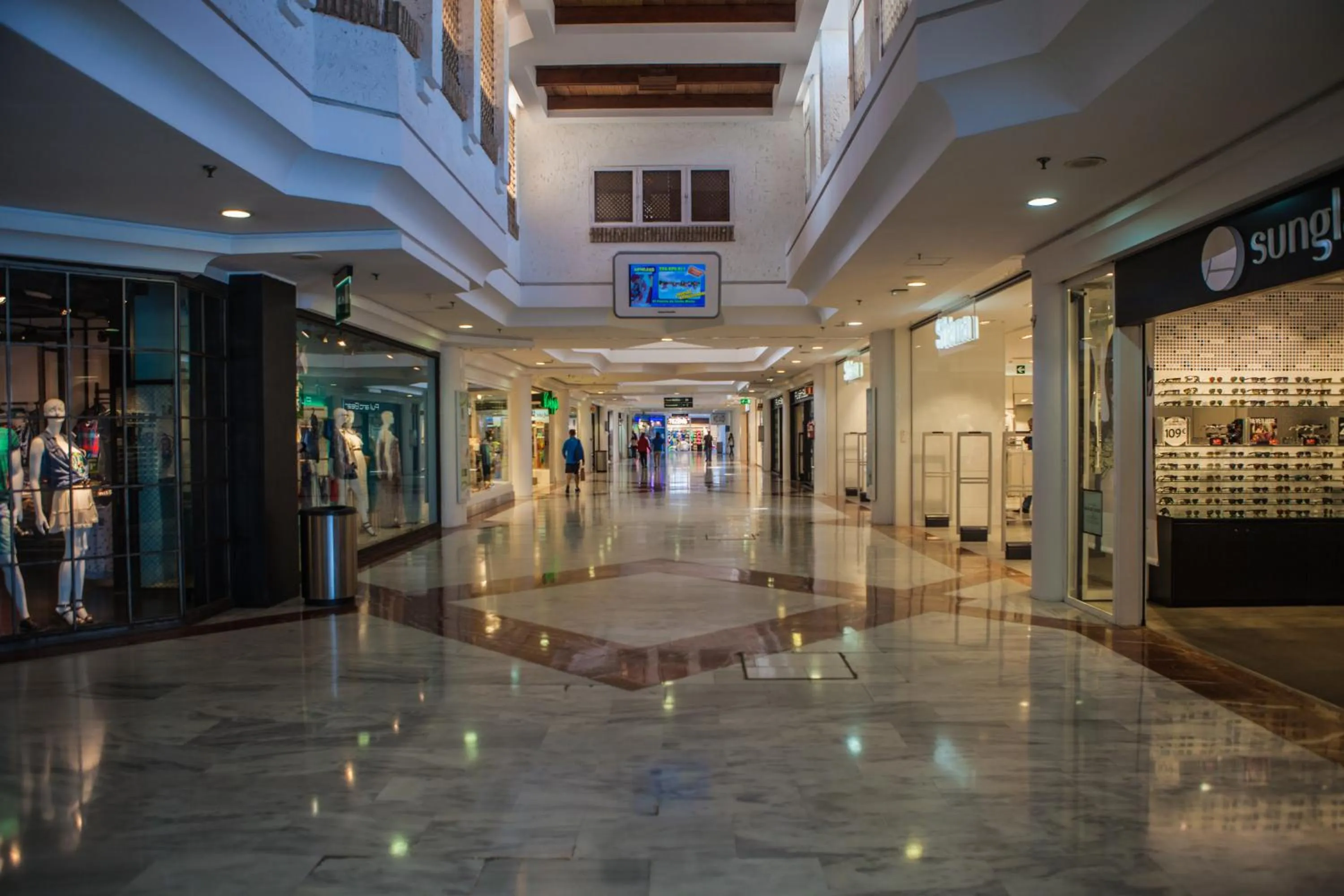 Shopping Area in Estudios Turísticos Bahia Sur