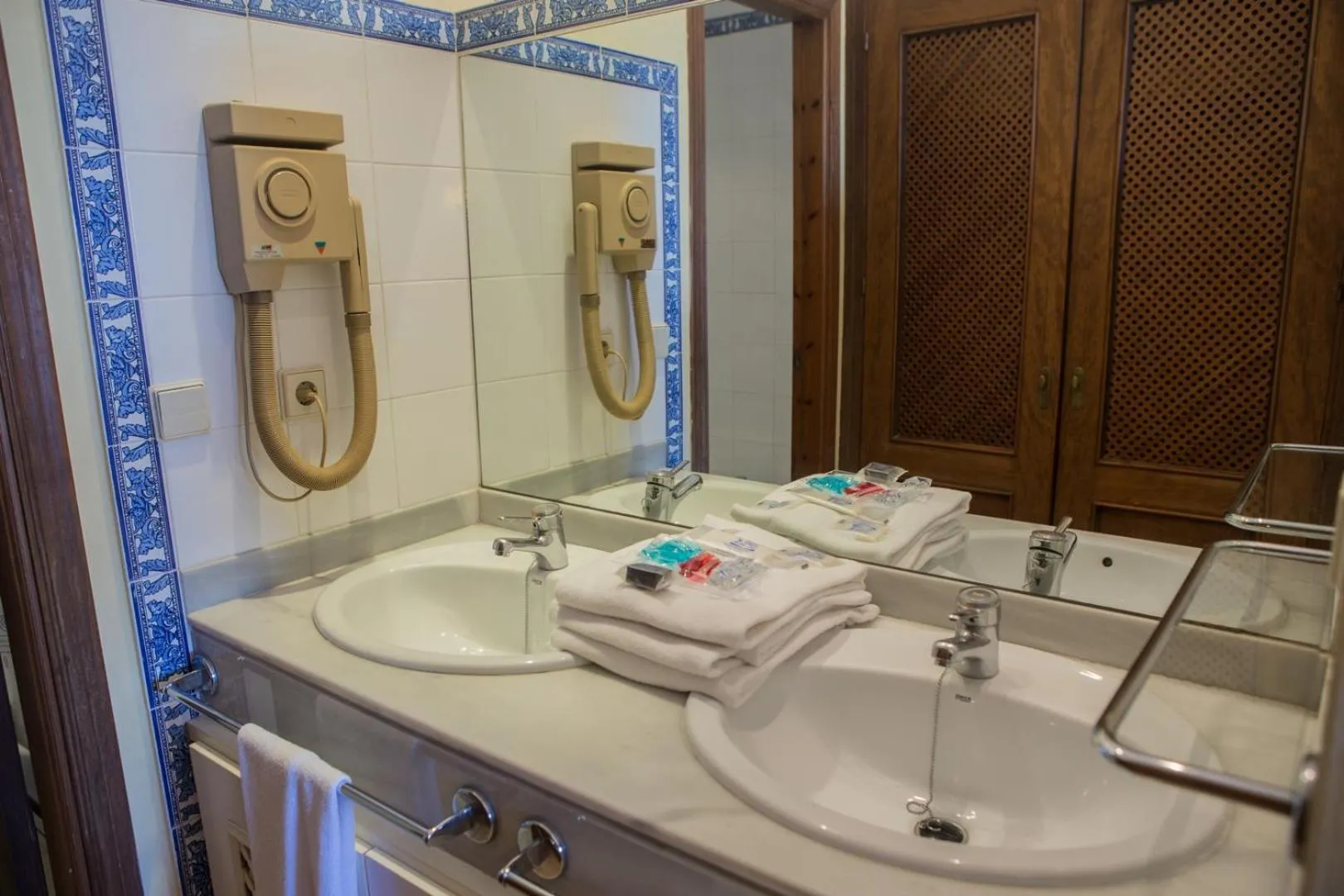 Bathroom in Estudios Turísticos Bahia Sur