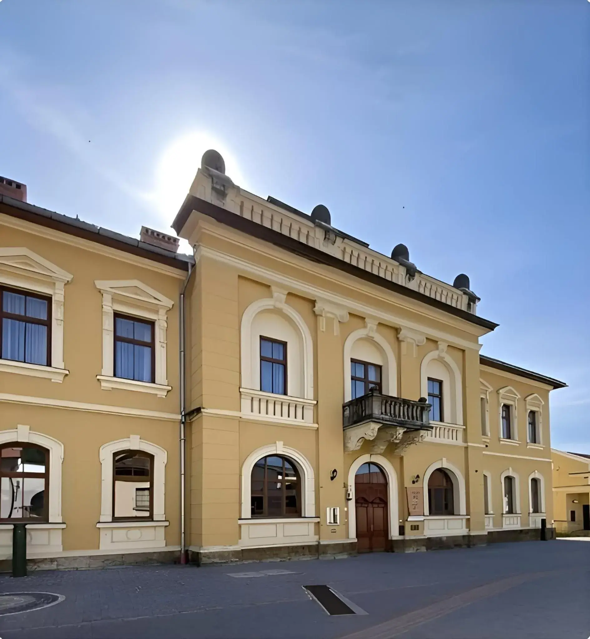 Mádi Kúria Hotel és Rendezvényközpont Mádi Kúria Hotel és Rendezvényközpont