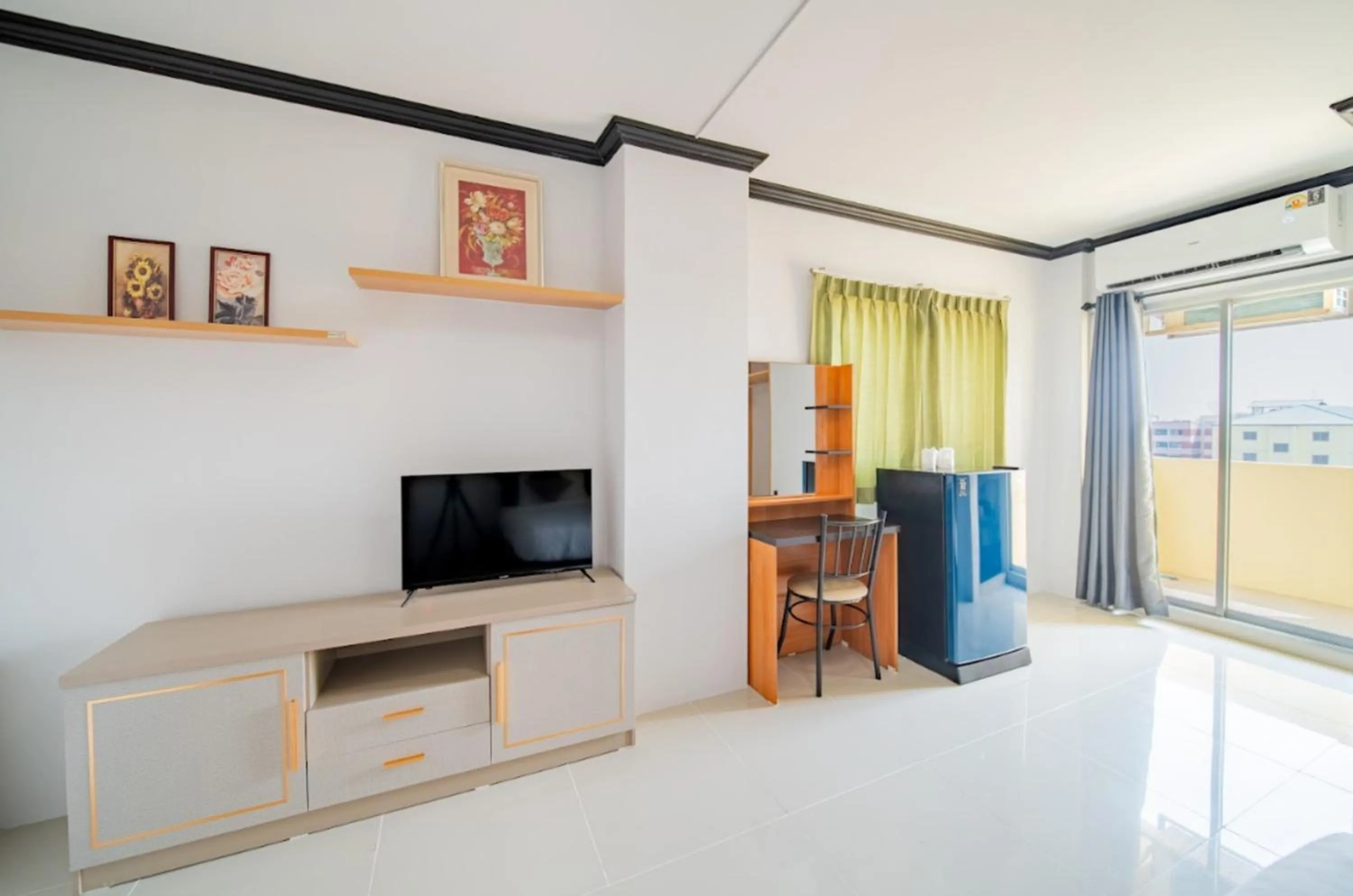 TV and multimedia in One Residence Navanakorn
