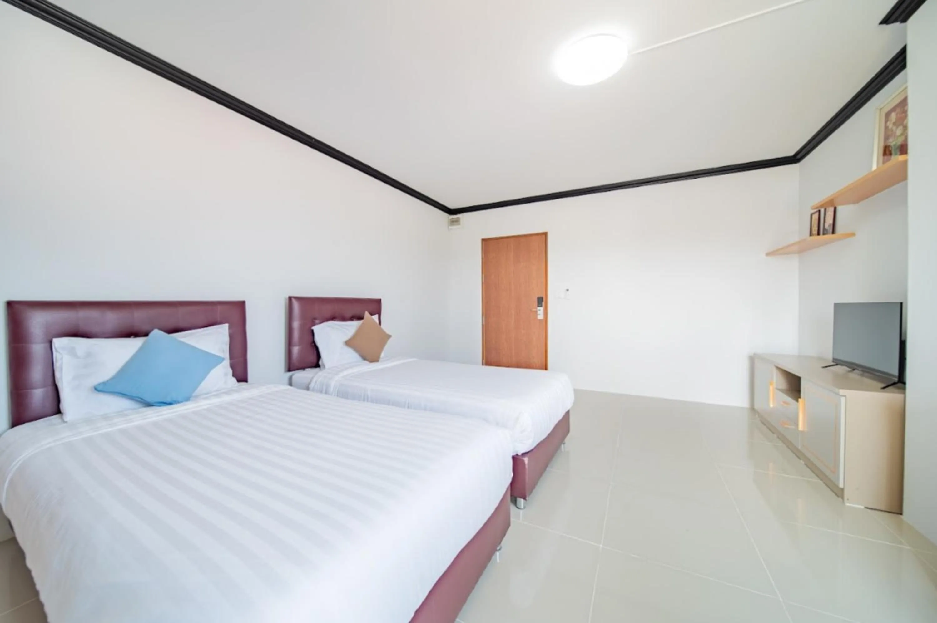 Bed in One Residence Navanakorn