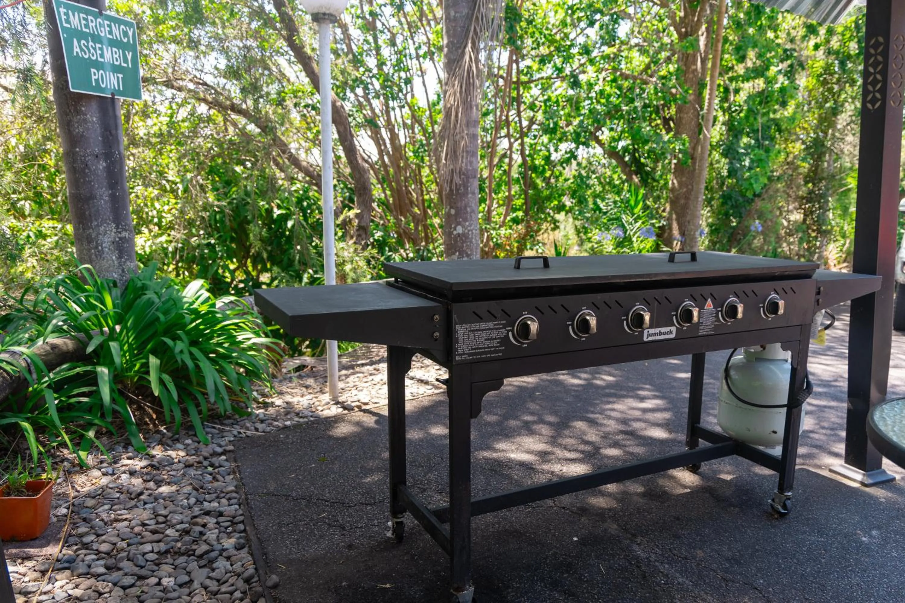 BBQ facilities in Gosford Inn Motel