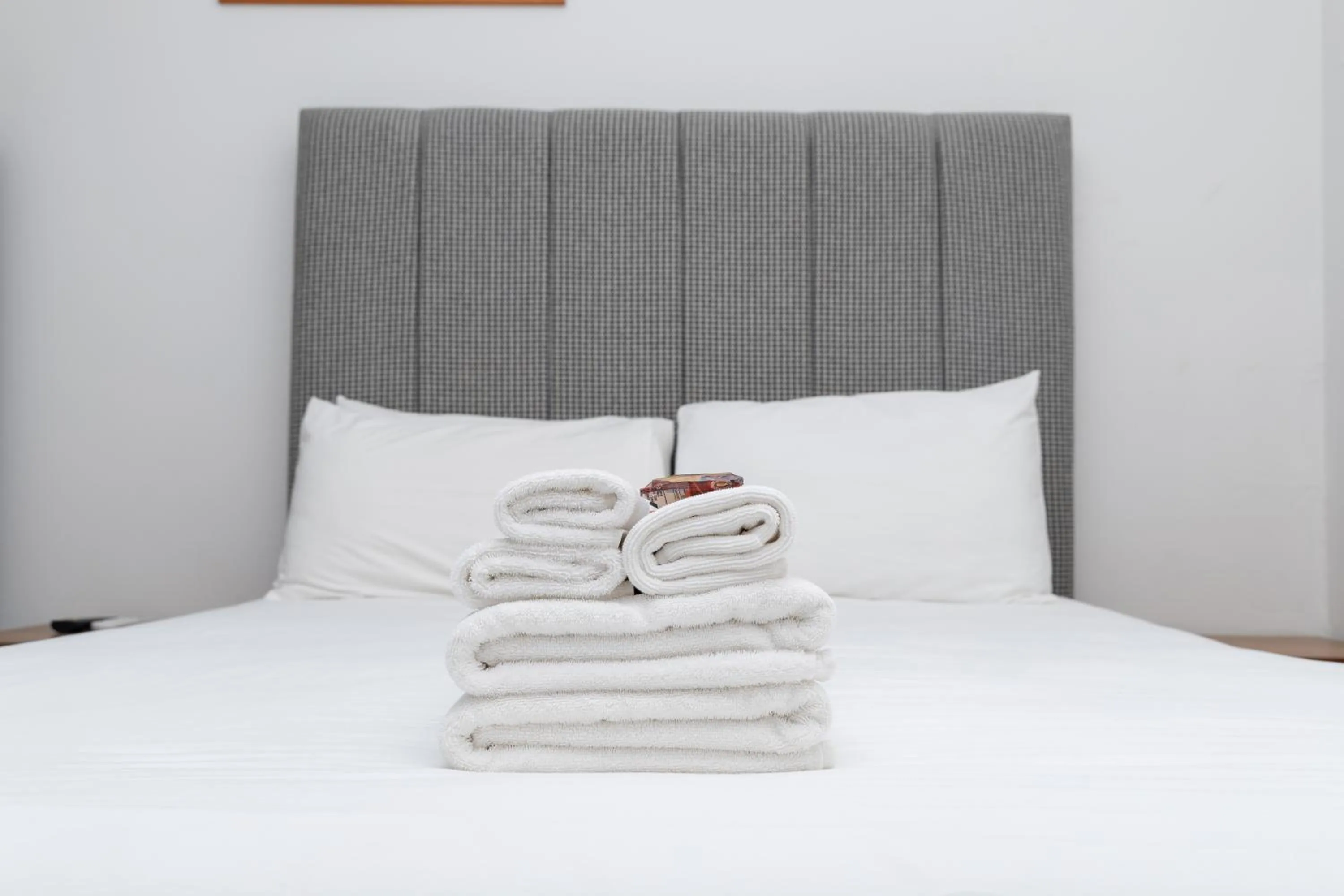 Bed in Gosford Inn Motel