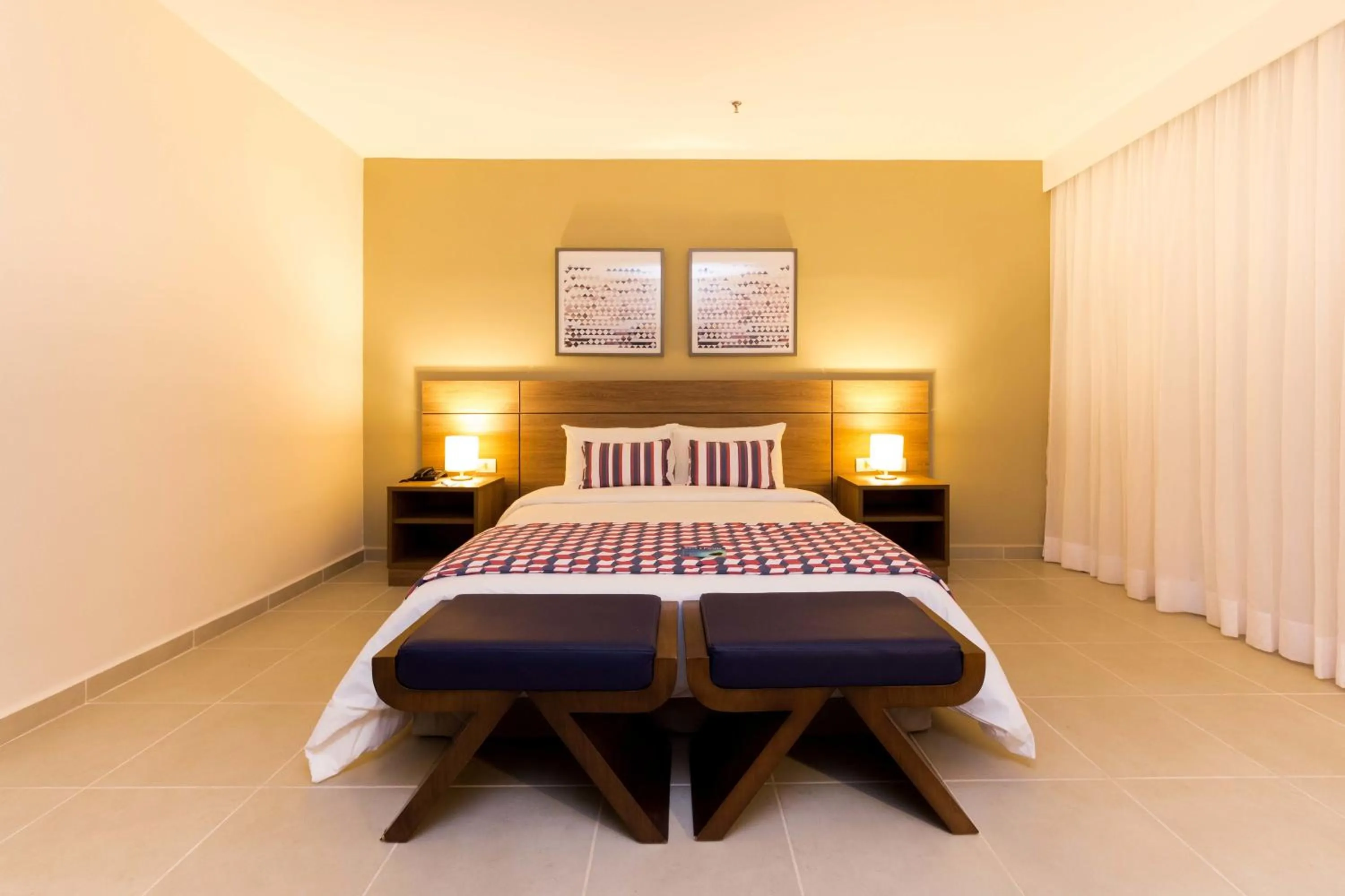 Photo of the whole room, Bed in Tulip Inn Campos dos Goytacazes