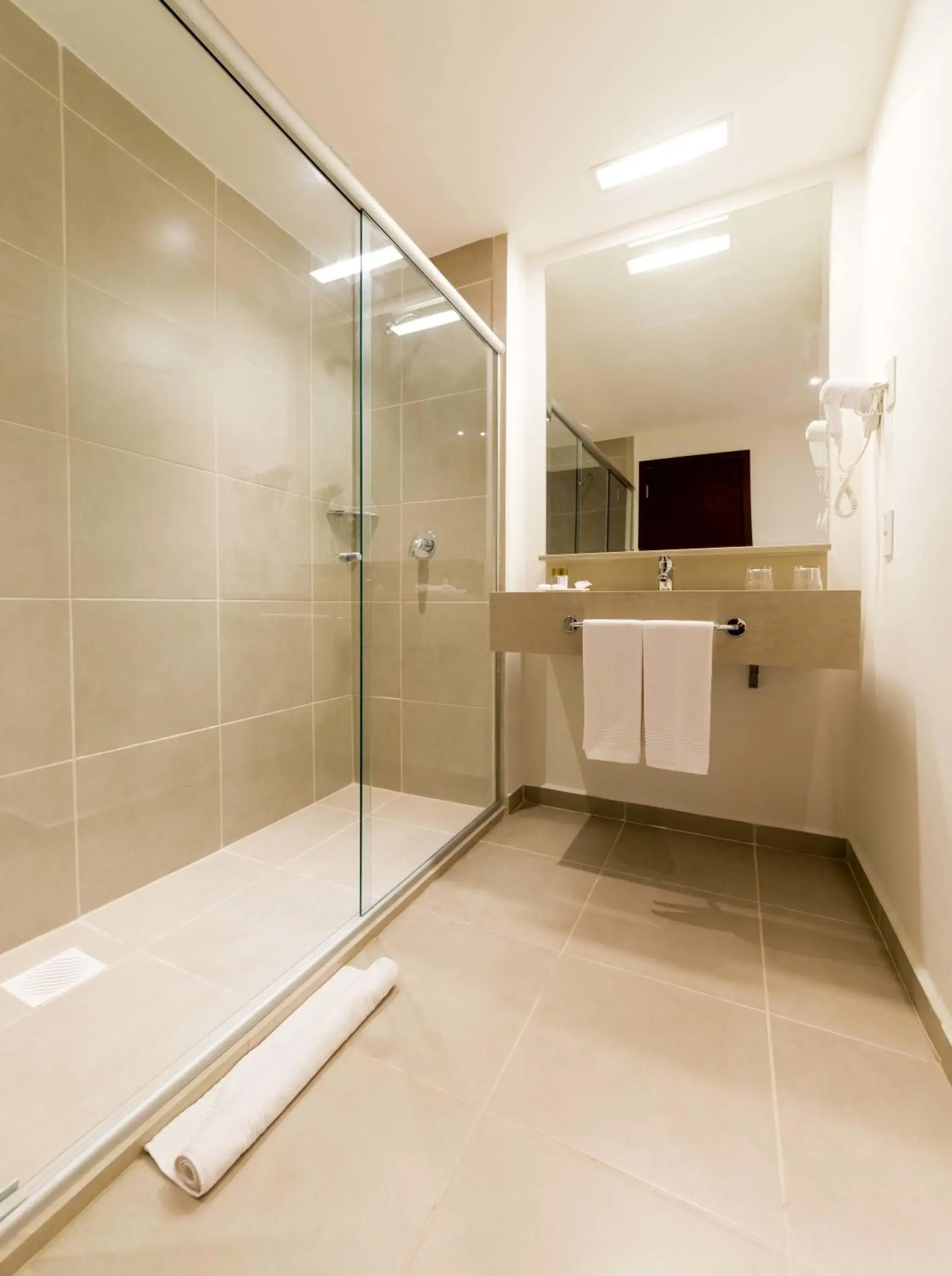 Bathroom in Tulip Inn Campos dos Goytacazes Bathroom in Tulip Inn Campos dos Goytacazes