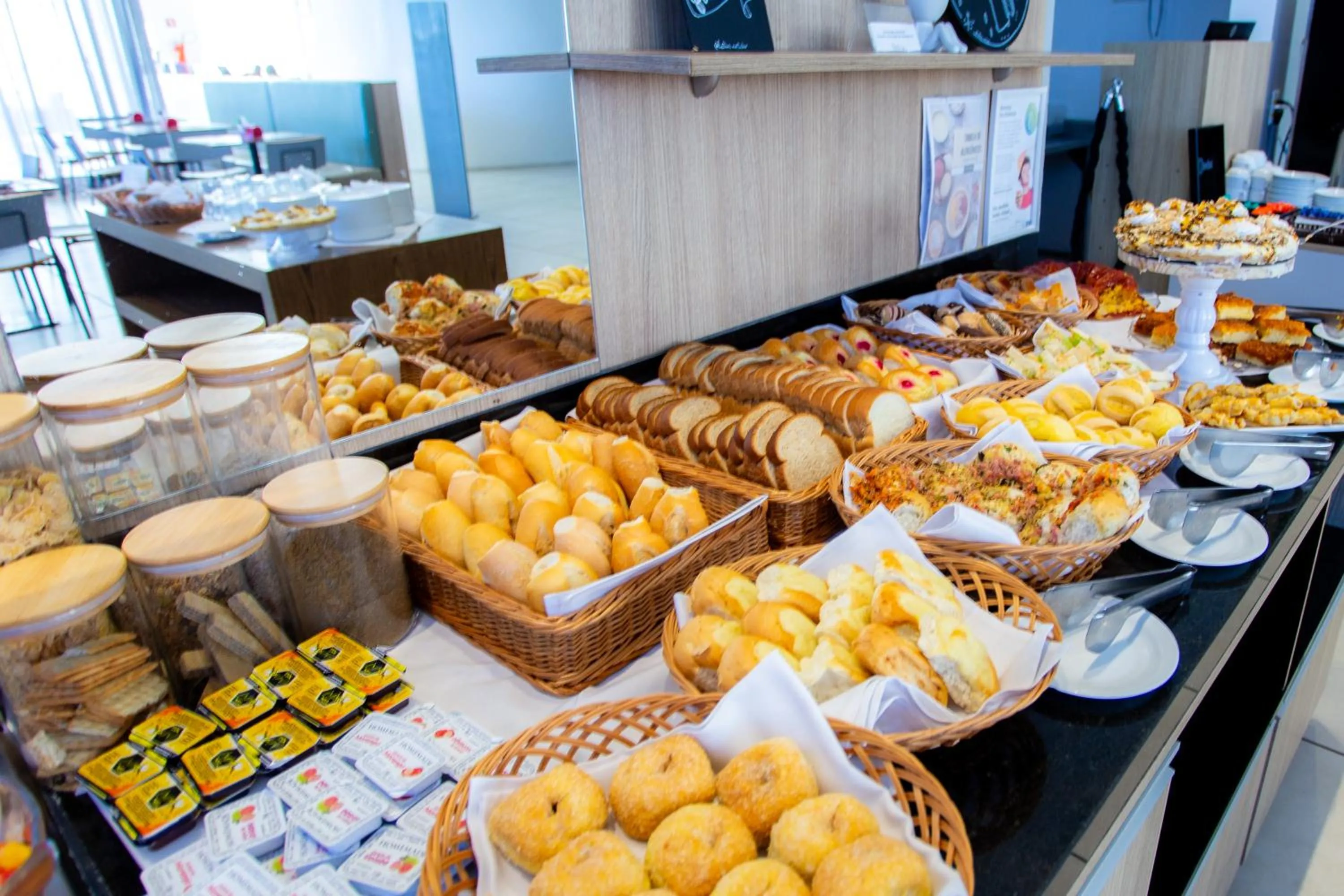 Breakfast in Tulip Inn Campos dos Goytacazes