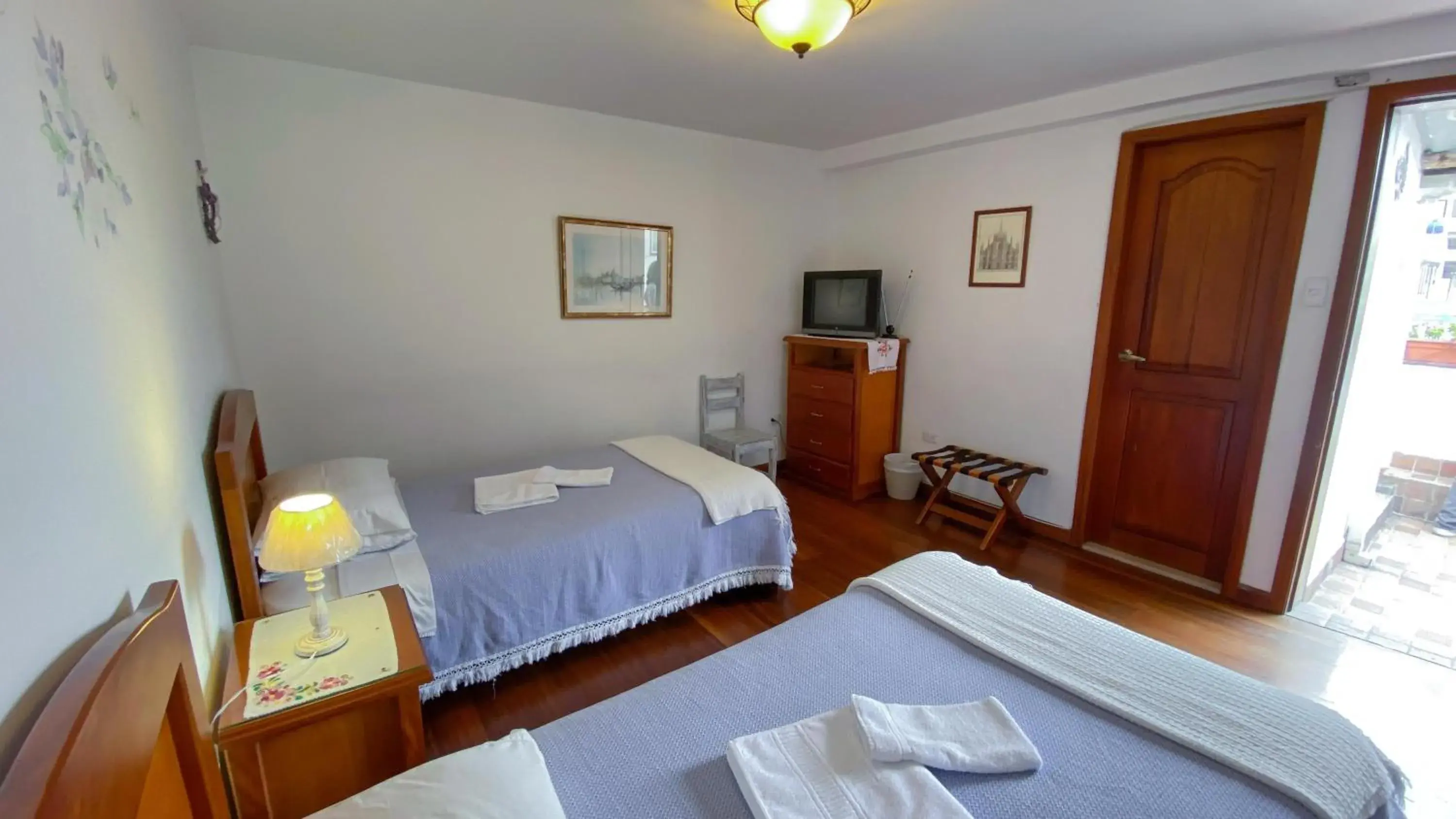 Photo of the whole room, Bed in Sakti Hostal B&B Photo of the whole room, Bed in Sakti Hostal B&B