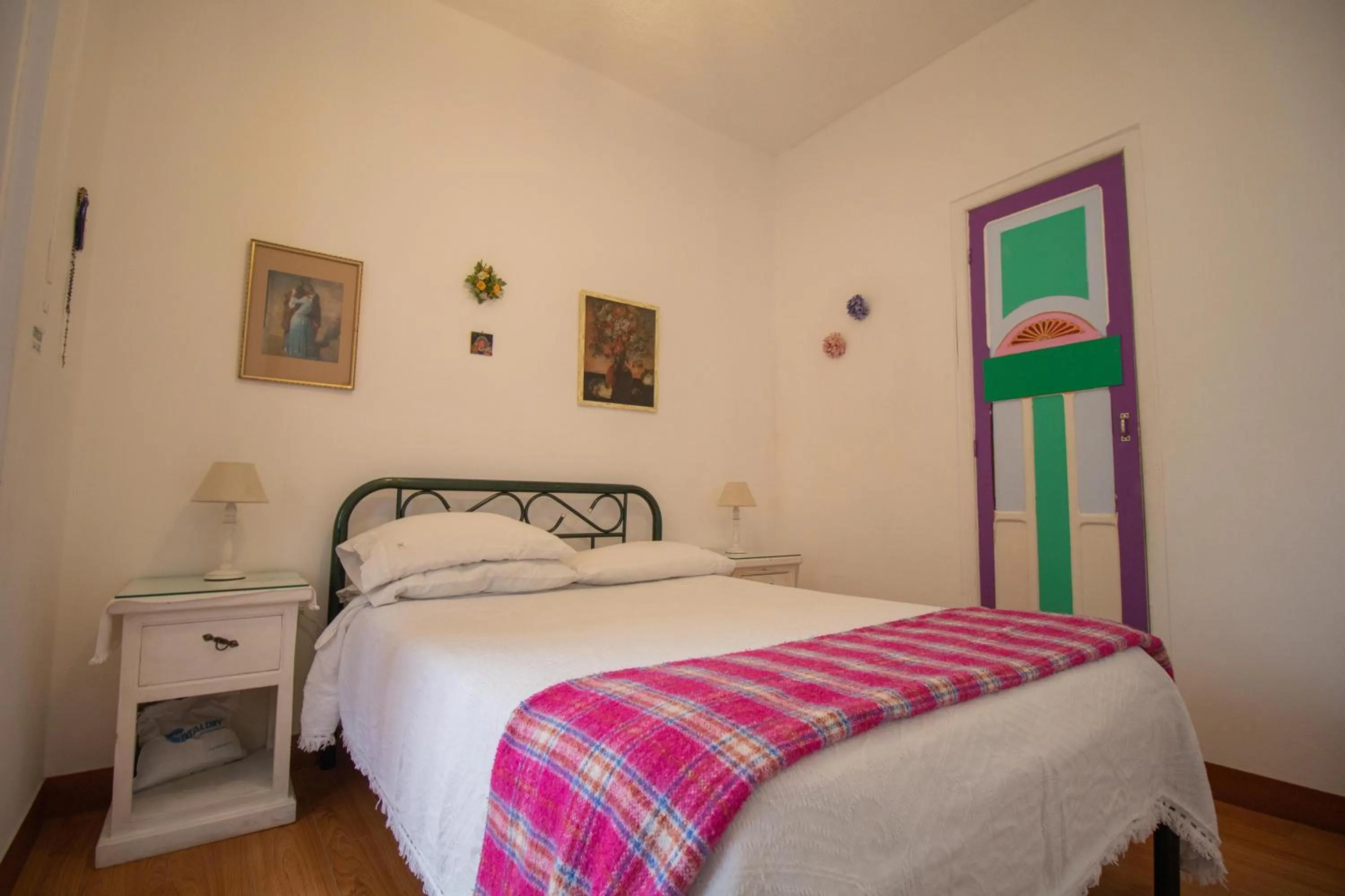 Bed in Sakti Hostal B&B