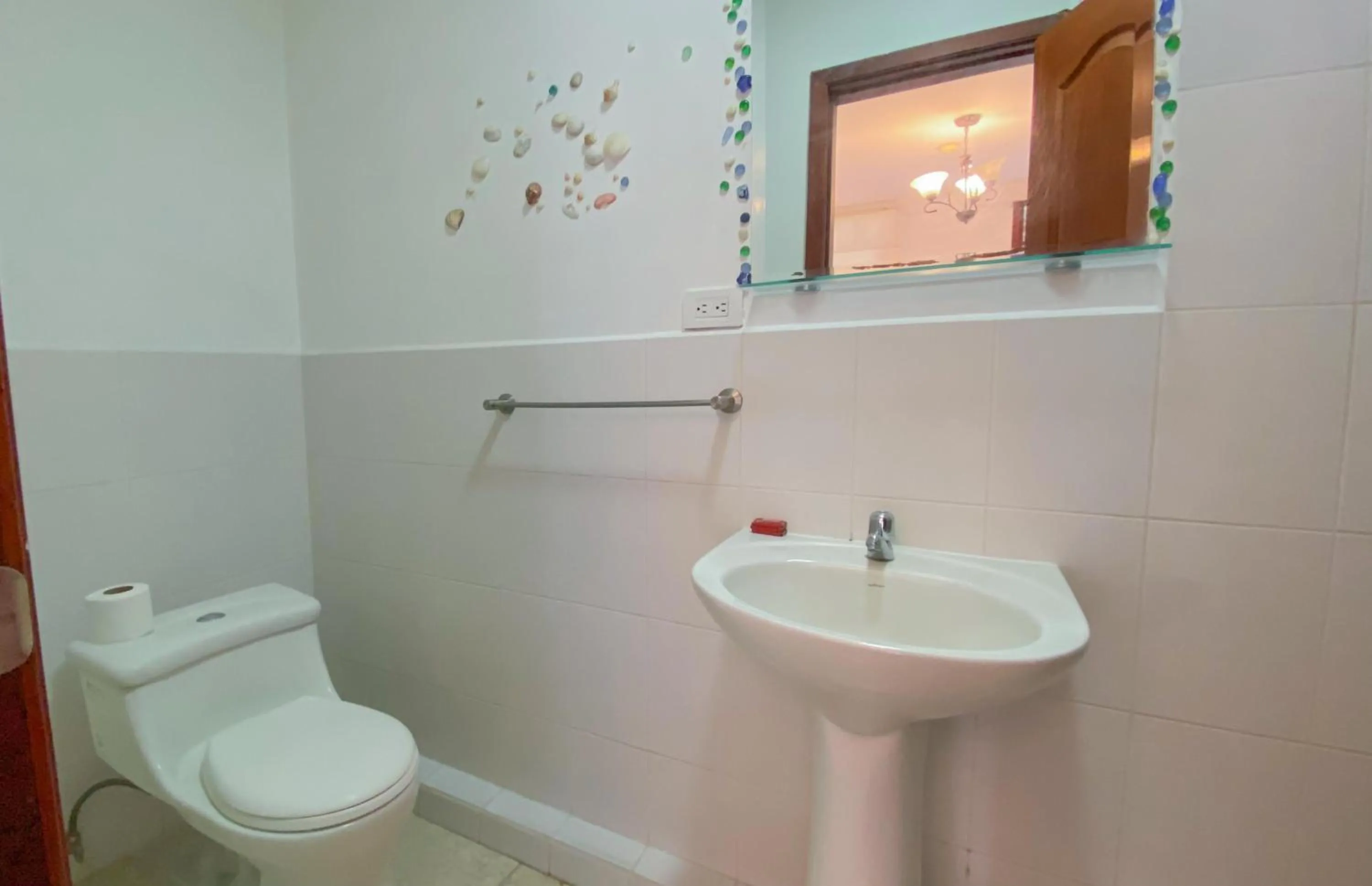 Bathroom in Sakti Hostal B&B