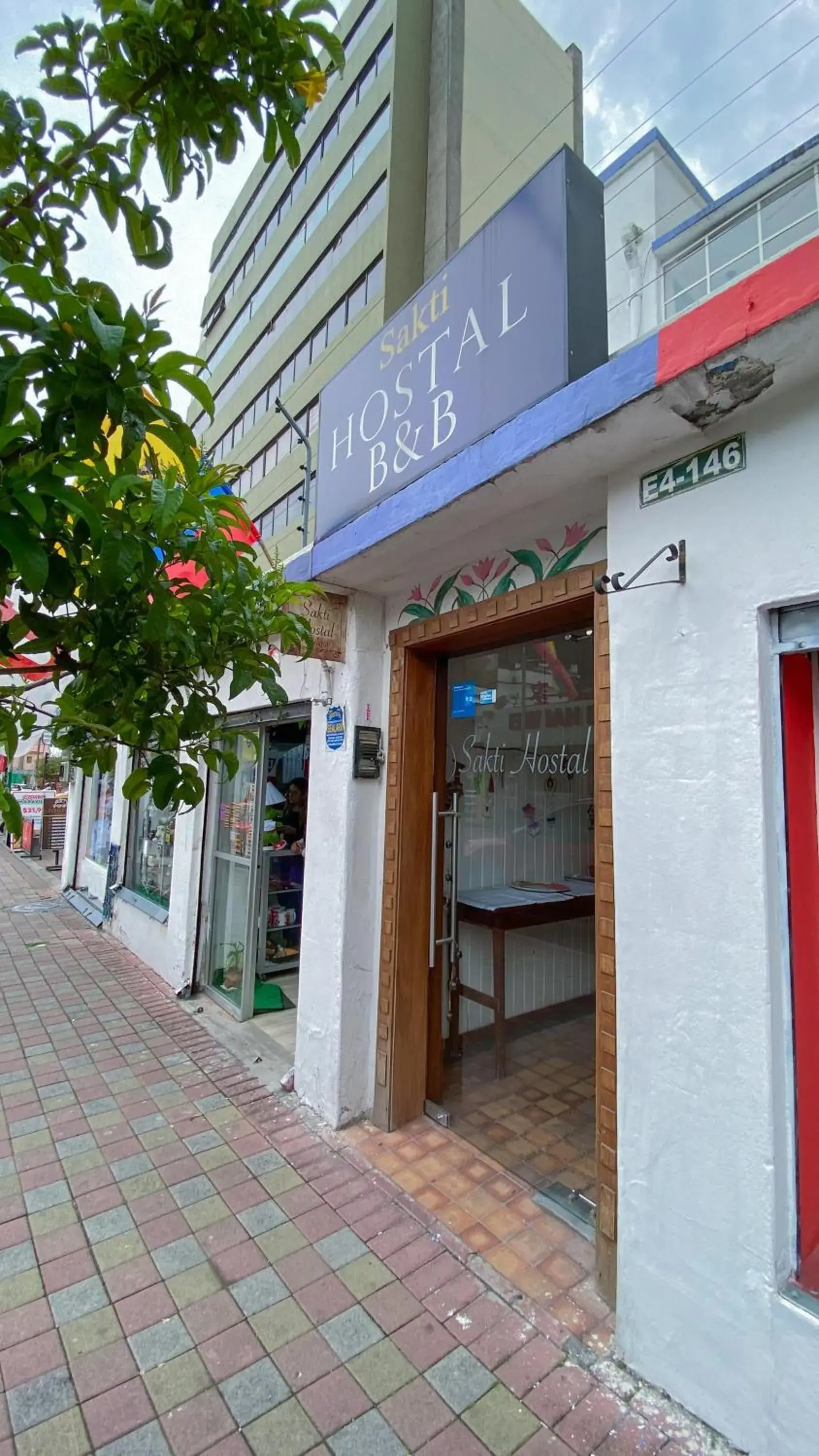 Facade/entrance in Sakti Hostal B&B Facade/entrance in Sakti Hostal B&B