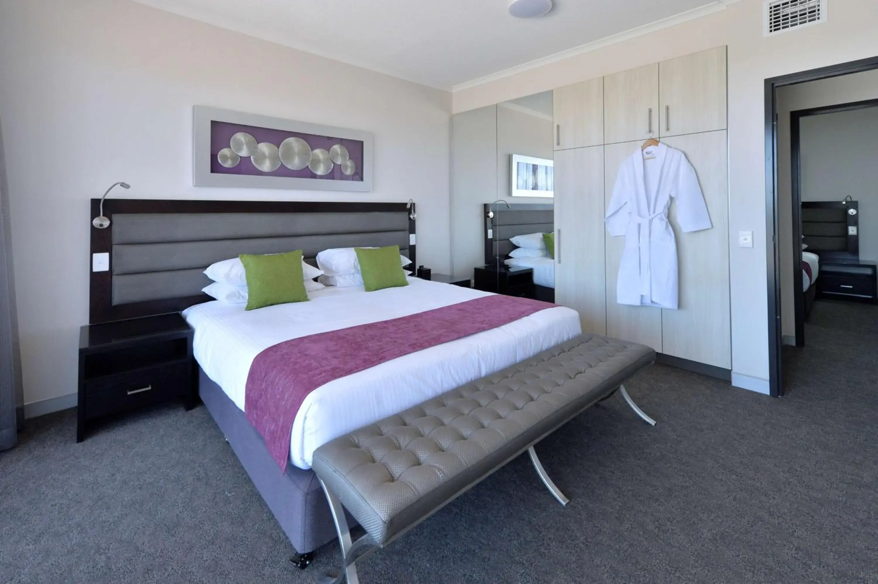 Photo of the whole room, Bed in Rydges Palmerston - Darwin Photo of the whole room, Bed in Rydges Palmerston - Darwin