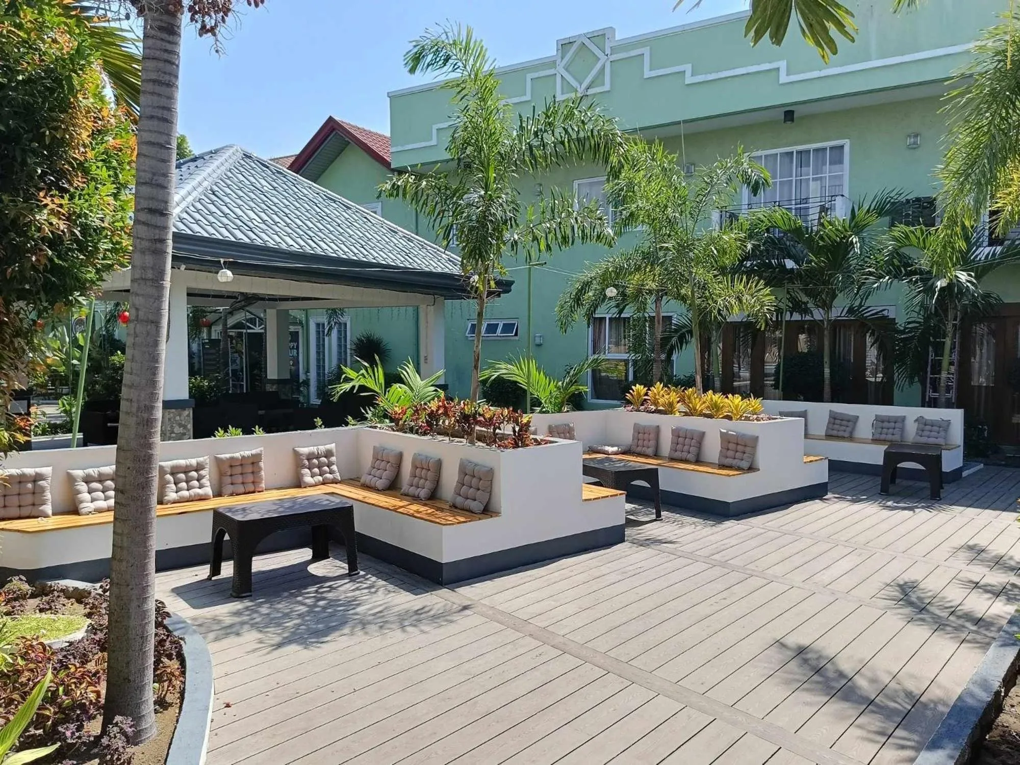 Seating area in Marand Family Resort