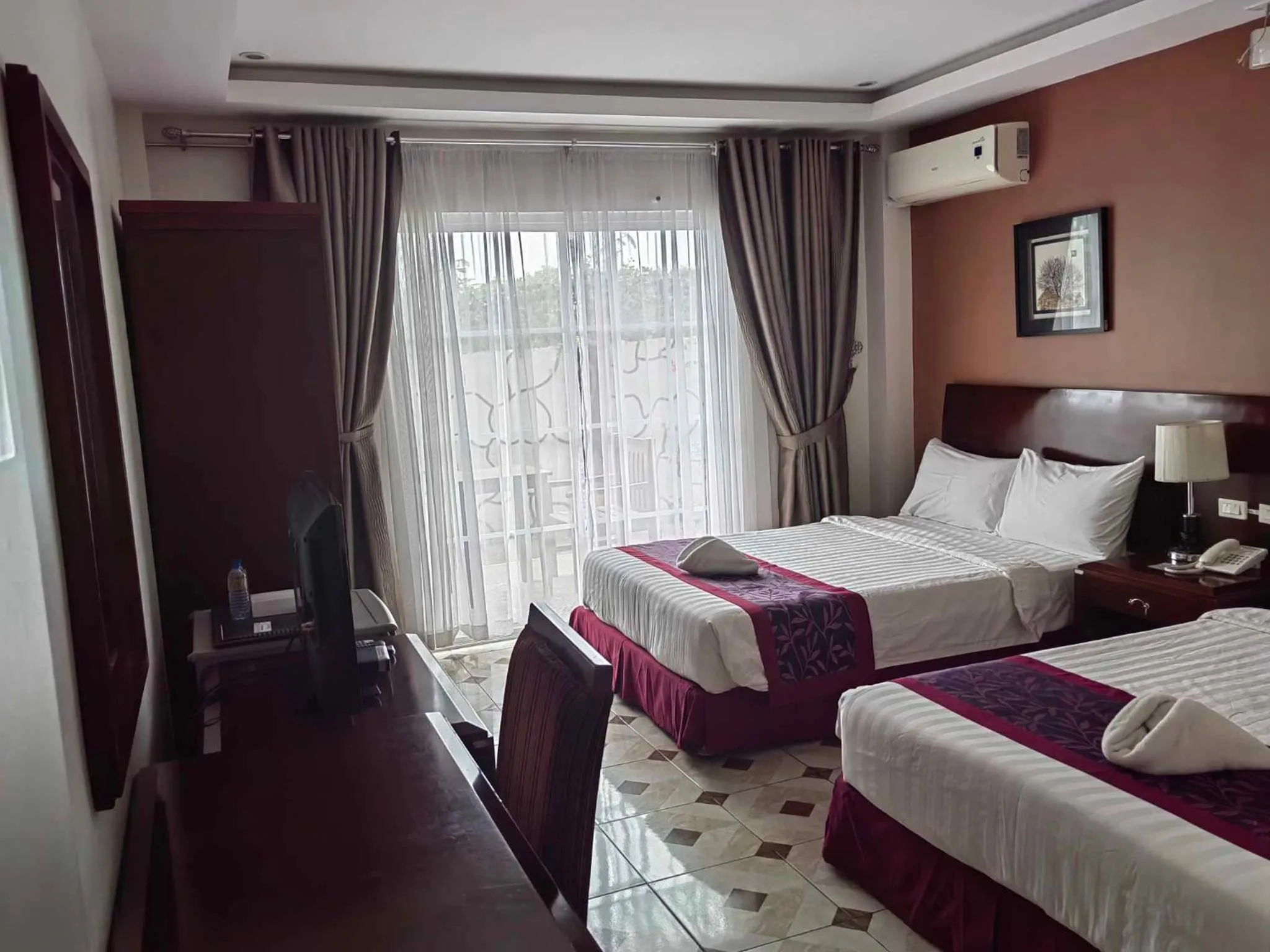 Photo of the whole room, Bed in Marand Family Resort